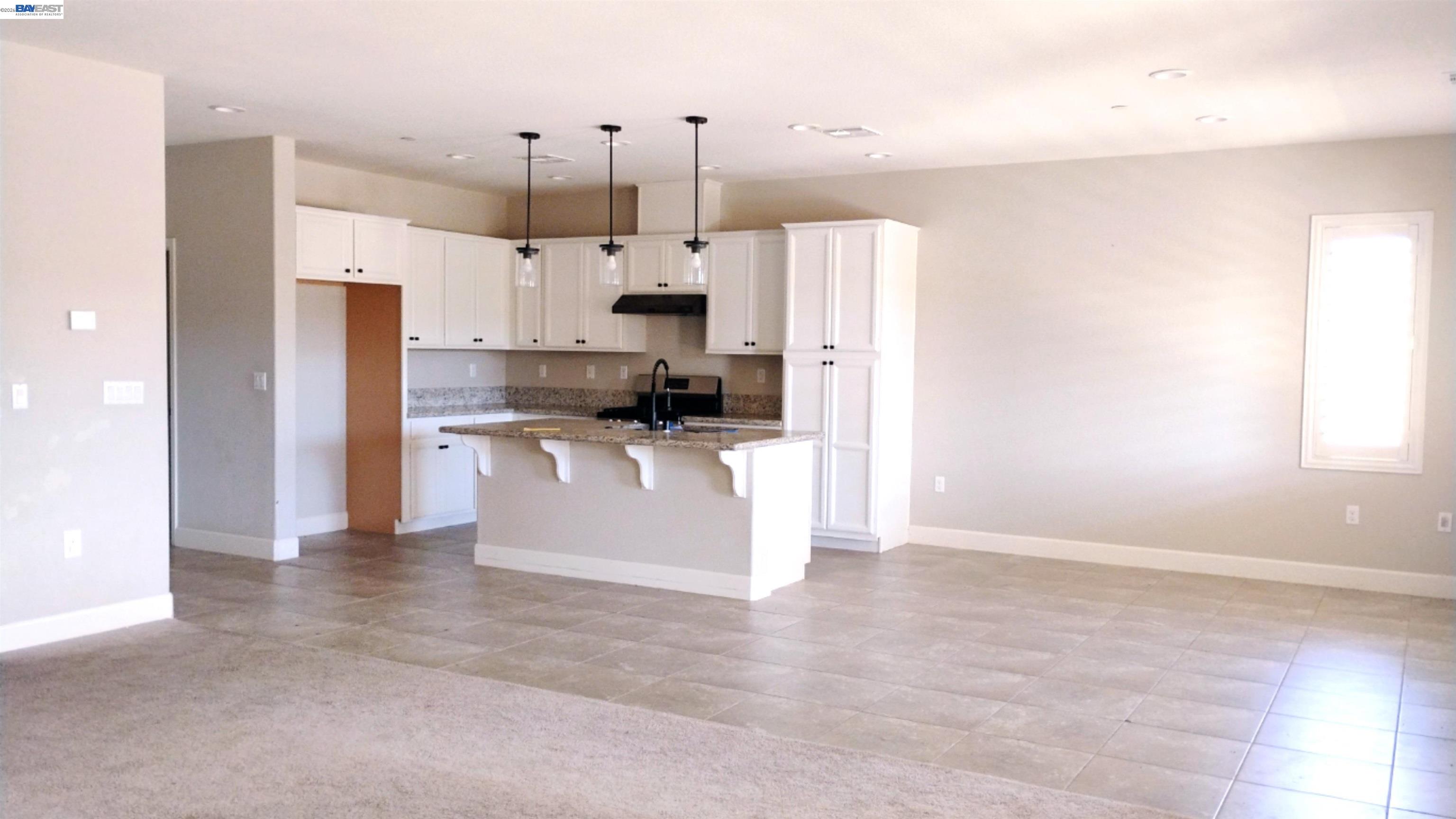 Detail Gallery Image 4 of 15 For 9678 Cabernet Court, Patterson,  CA 95363 - 5 Beds | 3 Baths