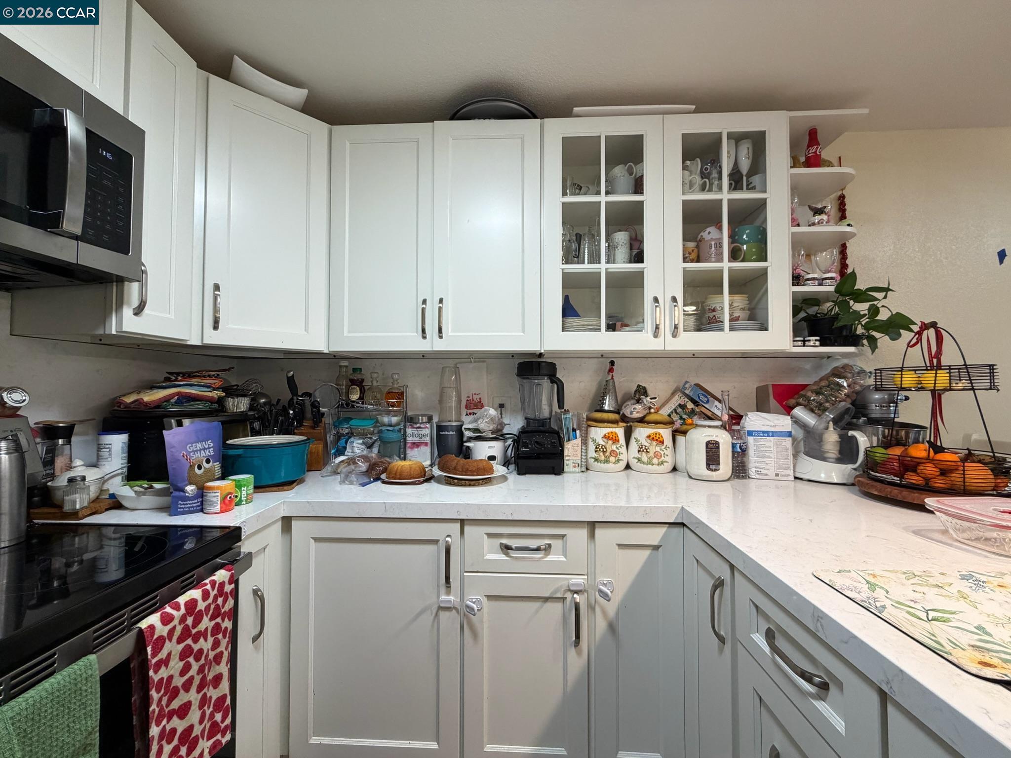 Detail Gallery Image 16 of 43 For 6 Basin Court, Hercules,  CA 94547 - 3 Beds | 2/1 Baths