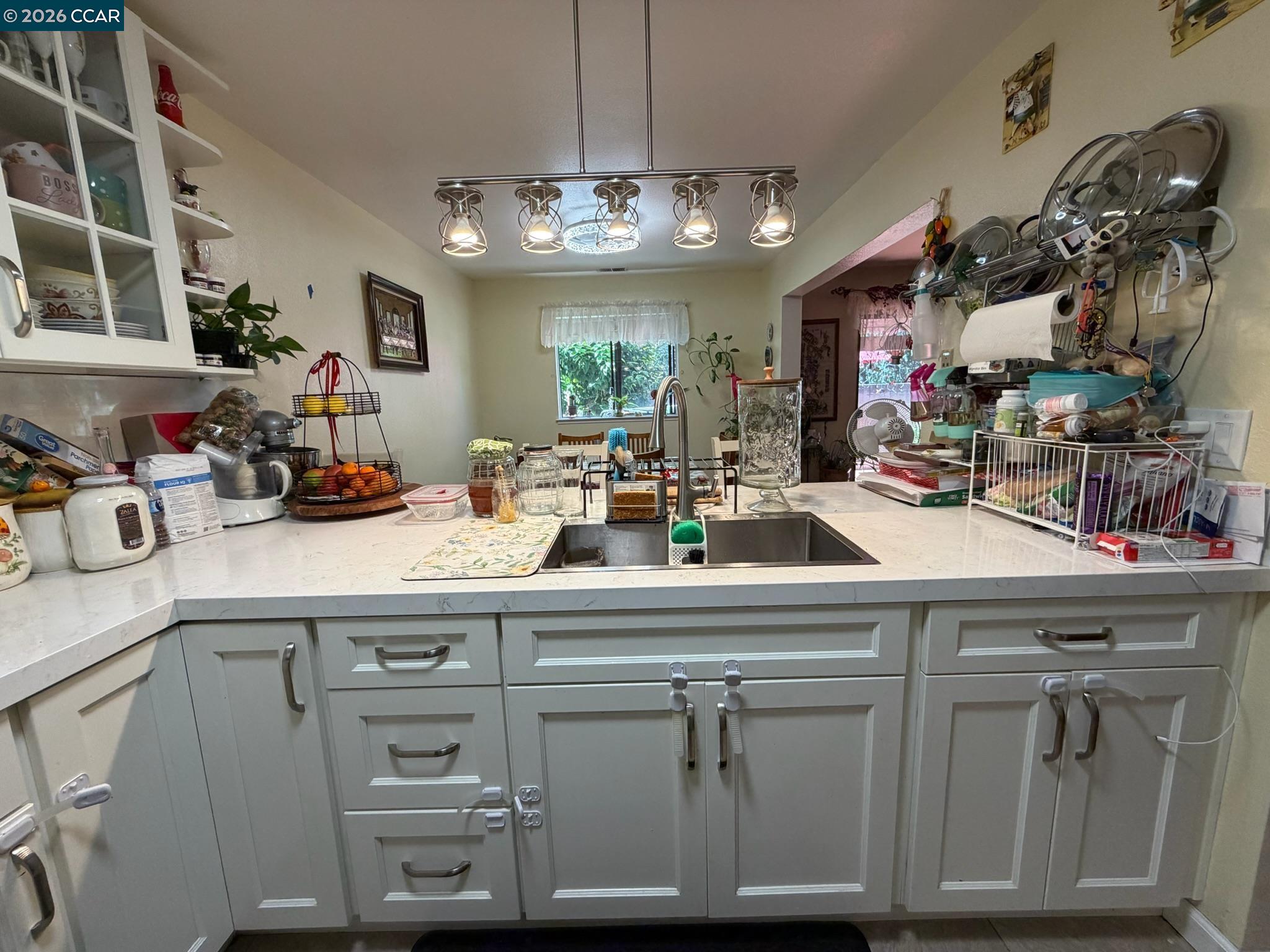 Detail Gallery Image 18 of 43 For 6 Basin Court, Hercules,  CA 94547 - 3 Beds | 2/1 Baths