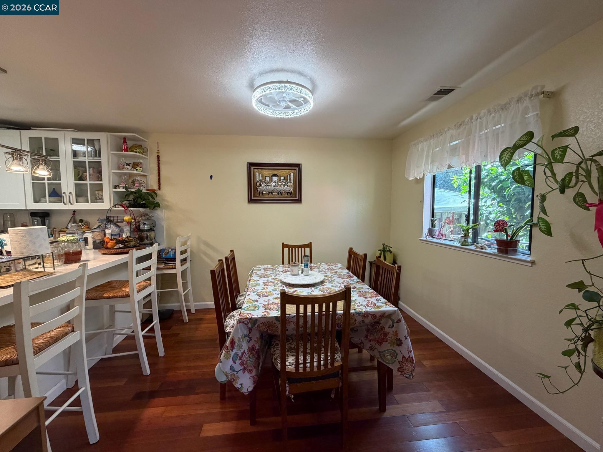 Detail Gallery Image 20 of 43 For 6 Basin Court, Hercules,  CA 94547 - 3 Beds | 2/1 Baths