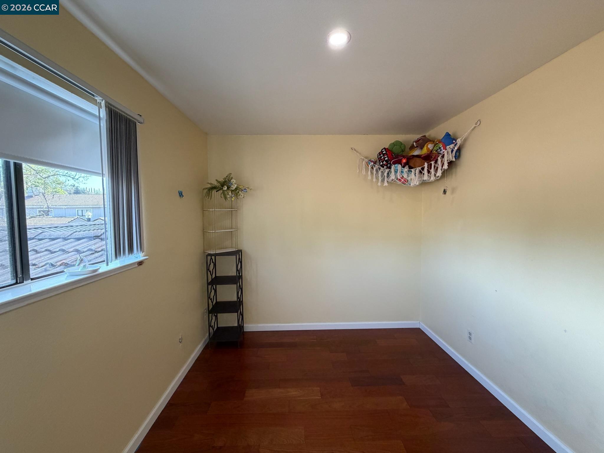 Detail Gallery Image 34 of 43 For 6 Basin Court, Hercules,  CA 94547 - 3 Beds | 2/1 Baths