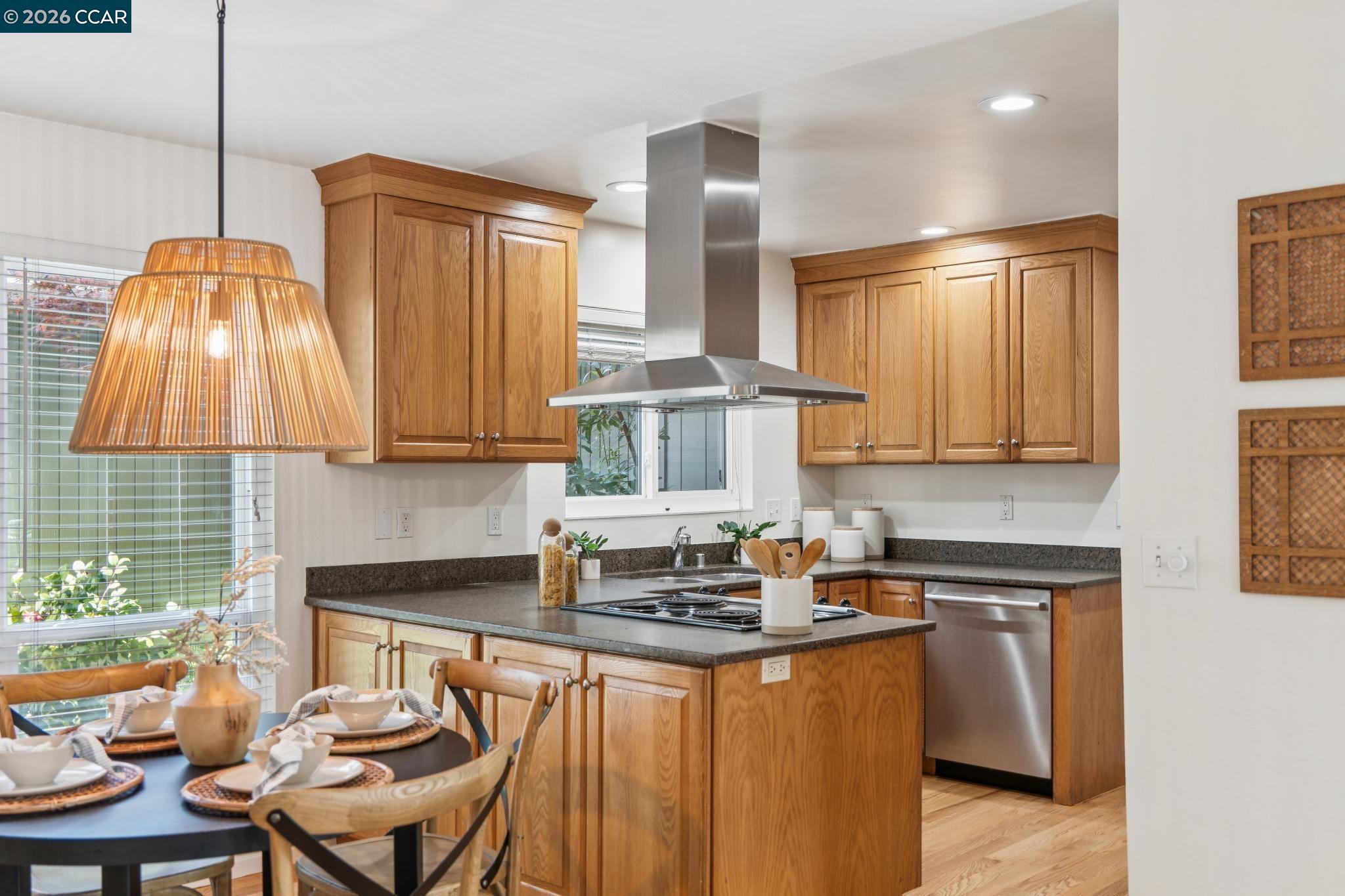 Photo #16: 41128279 Listing: Photo #16