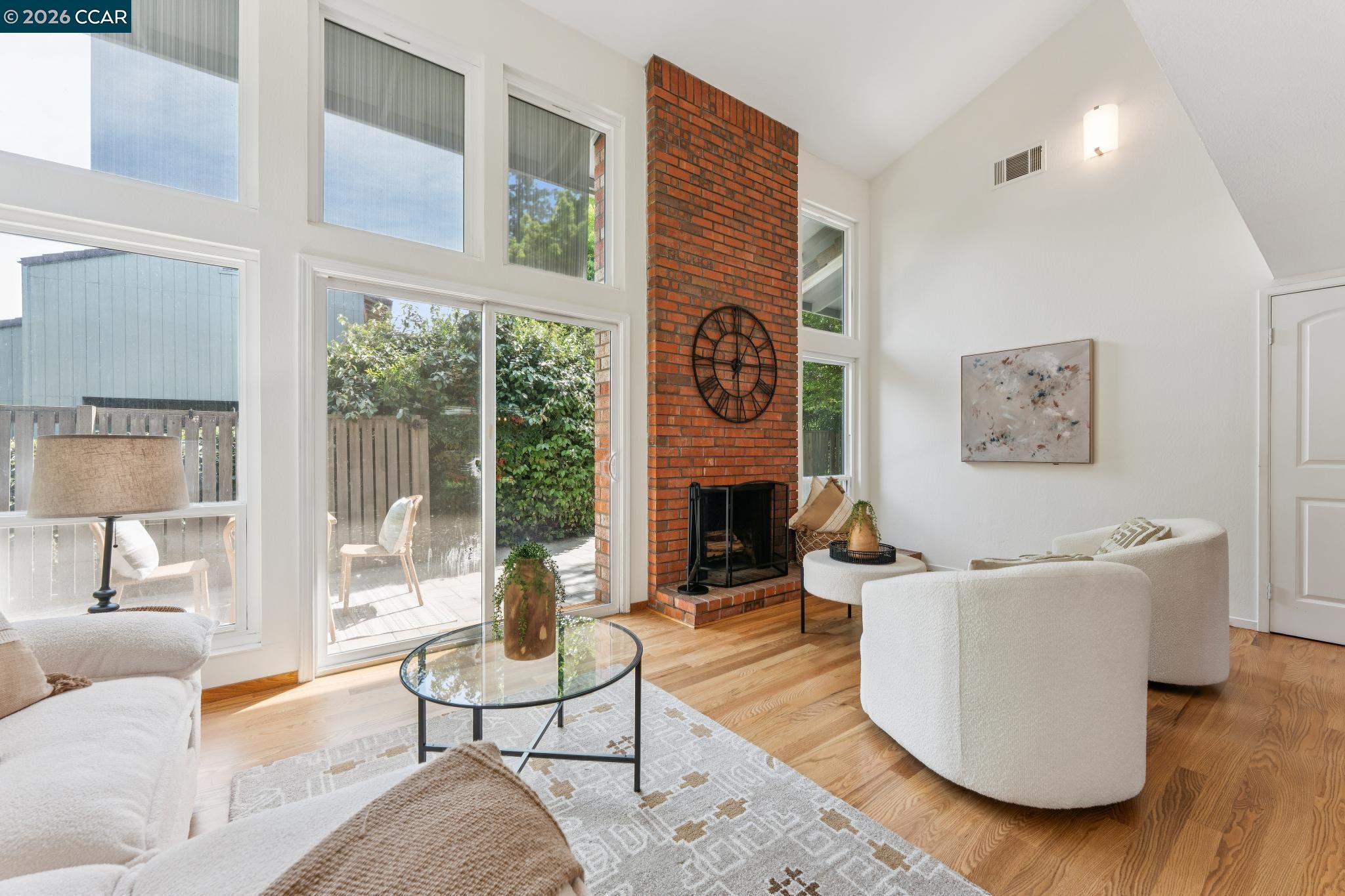 Photo #8: 41128279 Listing: Photo #8