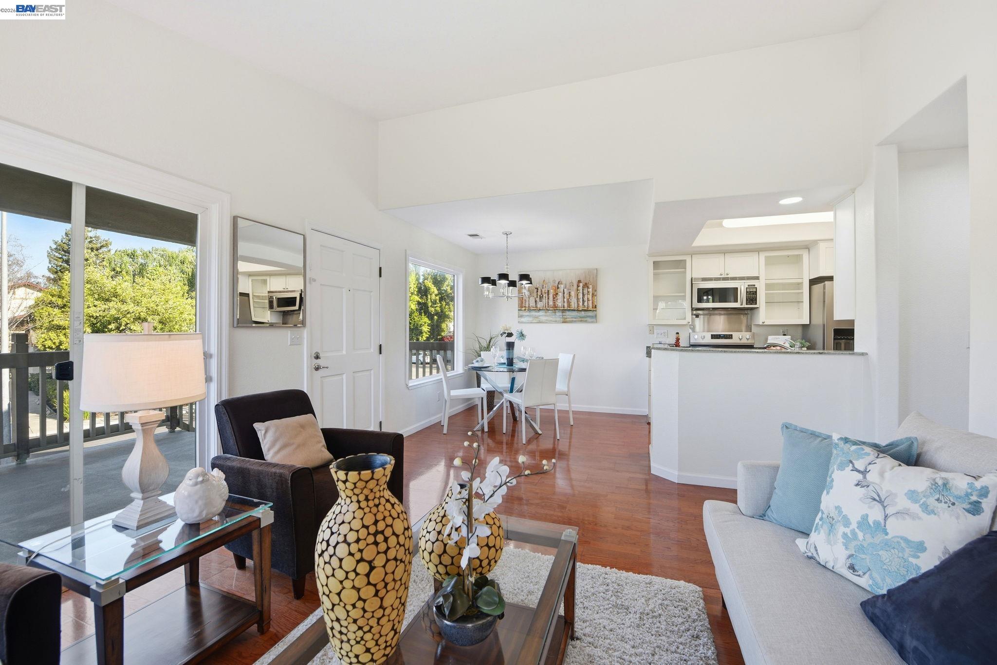 Photo #8: 41128280 Listing: Photo #8