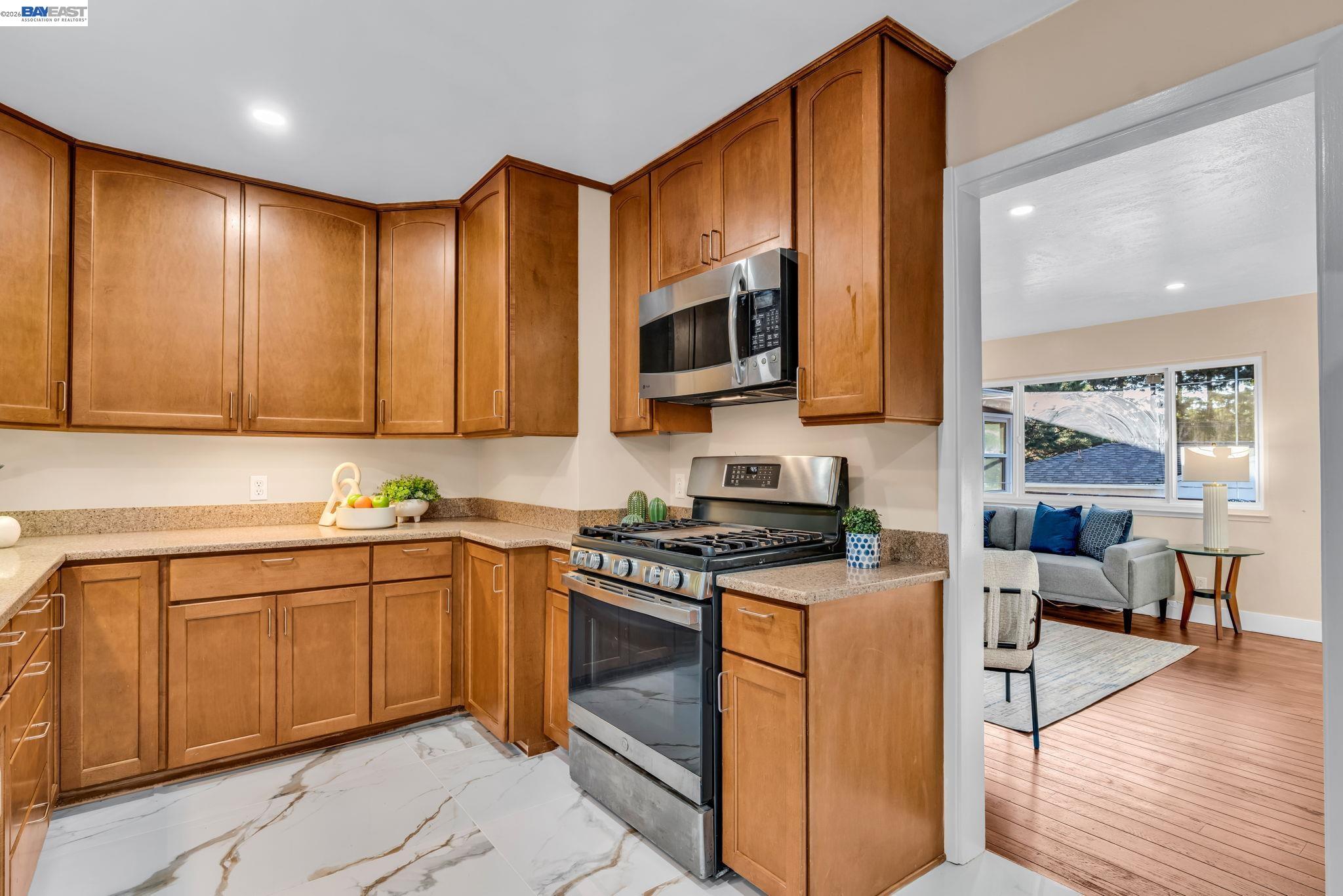 Detail Gallery Image 19 of 40 For 4628 Fieldbrook Rd, Oakland,  CA 94619 - 4 Beds | 3 Baths