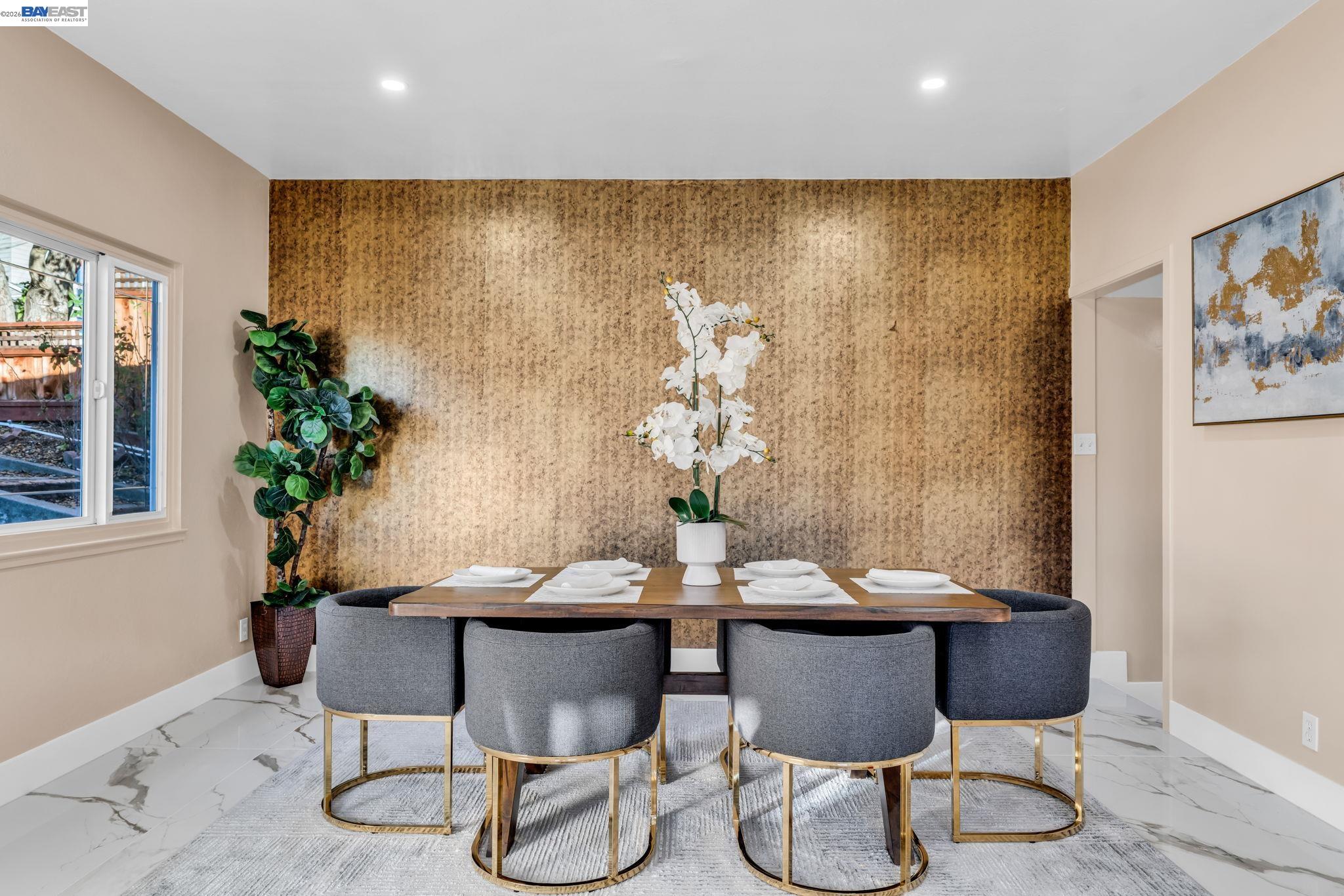 Detail Gallery Image 9 of 40 For 4628 Fieldbrook Rd, Oakland,  CA 94619 - 4 Beds | 3 Baths