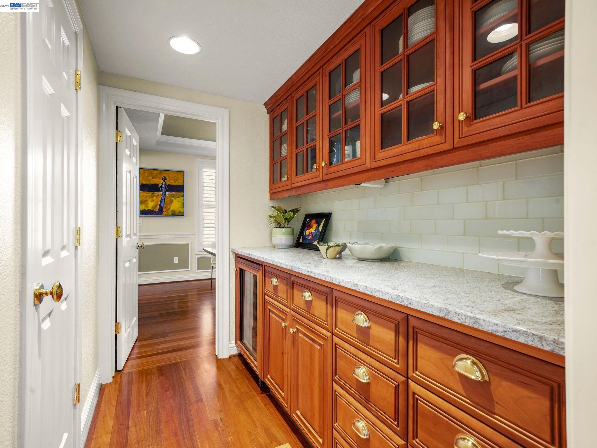 Detail Gallery Image 14 of 59 For 10507 Manzanita Ct., Cupertino,  CA 95014 - 5 Beds | 4/1 Baths