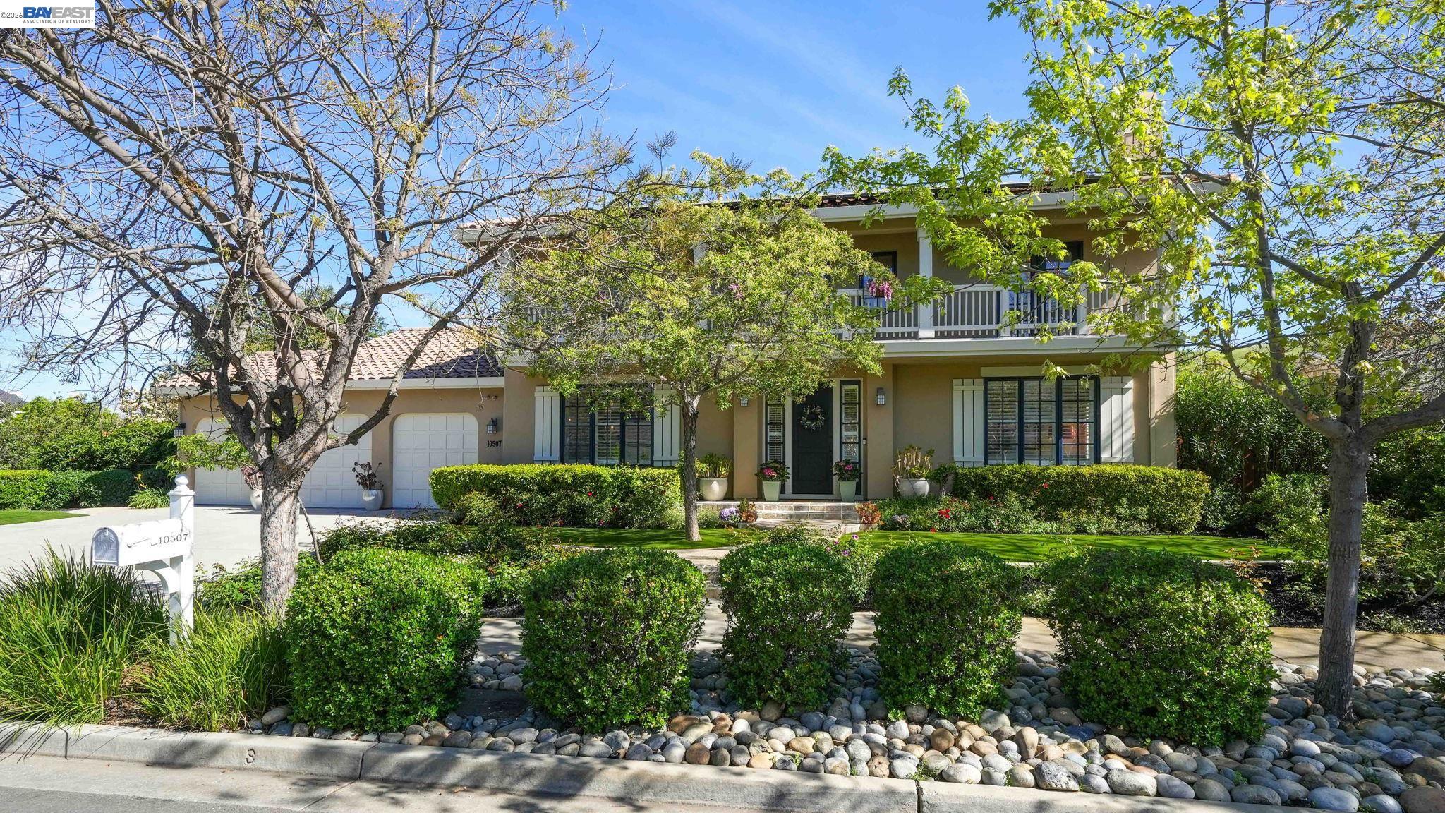 Detail Gallery Image 3 of 59 For 10507 Manzanita Ct., Cupertino,  CA 95014 - 5 Beds | 4/1 Baths