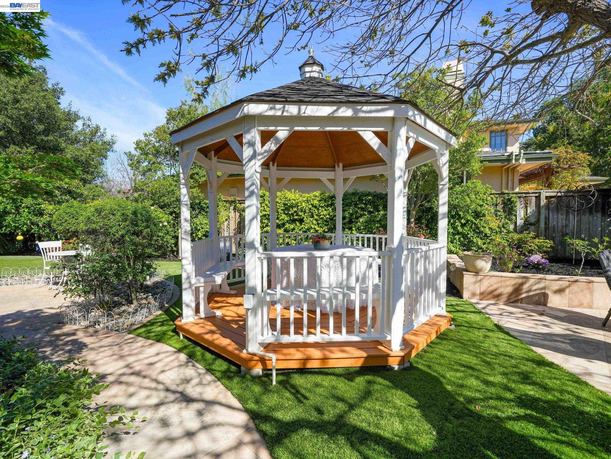 Detail Gallery Image 51 of 59 For 10507 Manzanita Ct., Cupertino,  CA 95014 - 5 Beds | 4/1 Baths