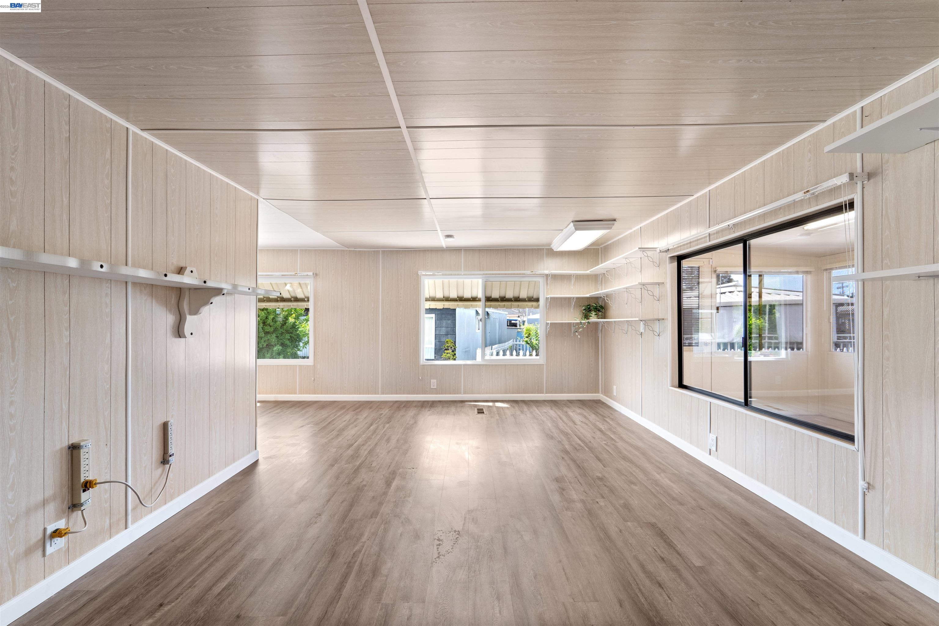 Detail Gallery Image 3 of 35 For 301 Maui Circle, Union City,  CA 94587 - 3 Beds | 2 Baths