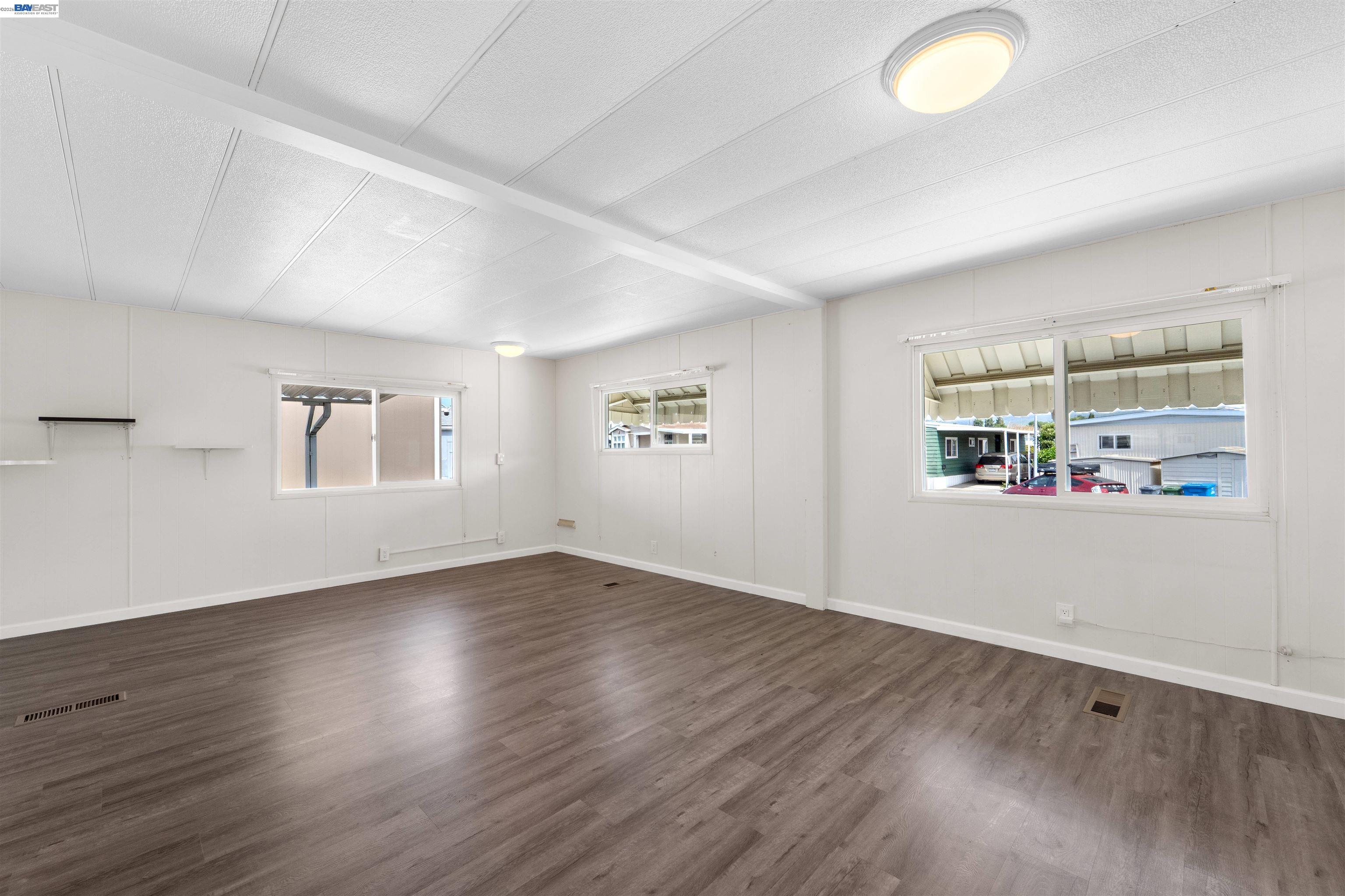 Detail Gallery Image 21 of 35 For 301 Maui Circle, Union City,  CA 94587 - 3 Beds | 2 Baths