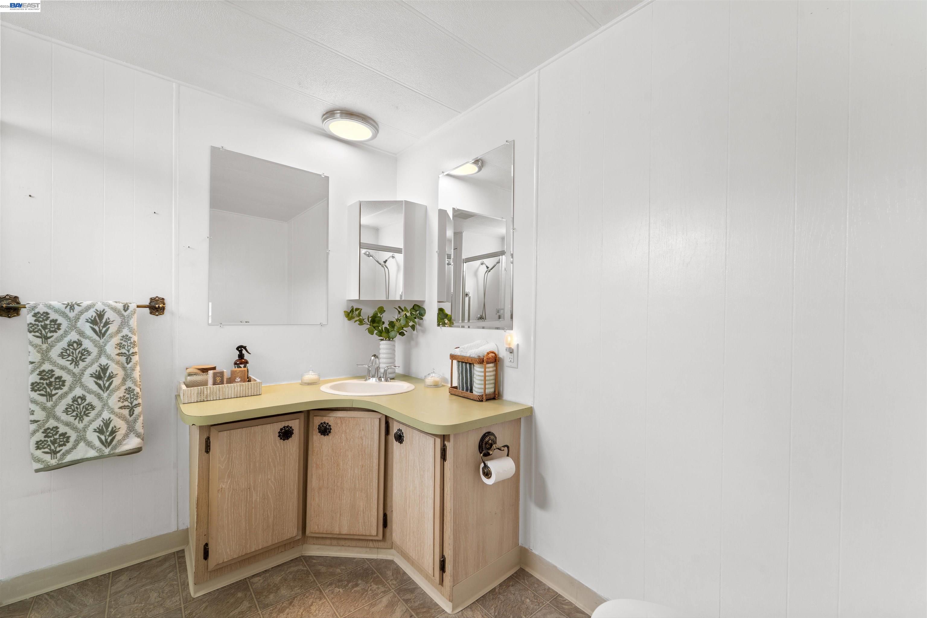 Detail Gallery Image 24 of 35 For 301 Maui Circle, Union City,  CA 94587 - 3 Beds | 2 Baths