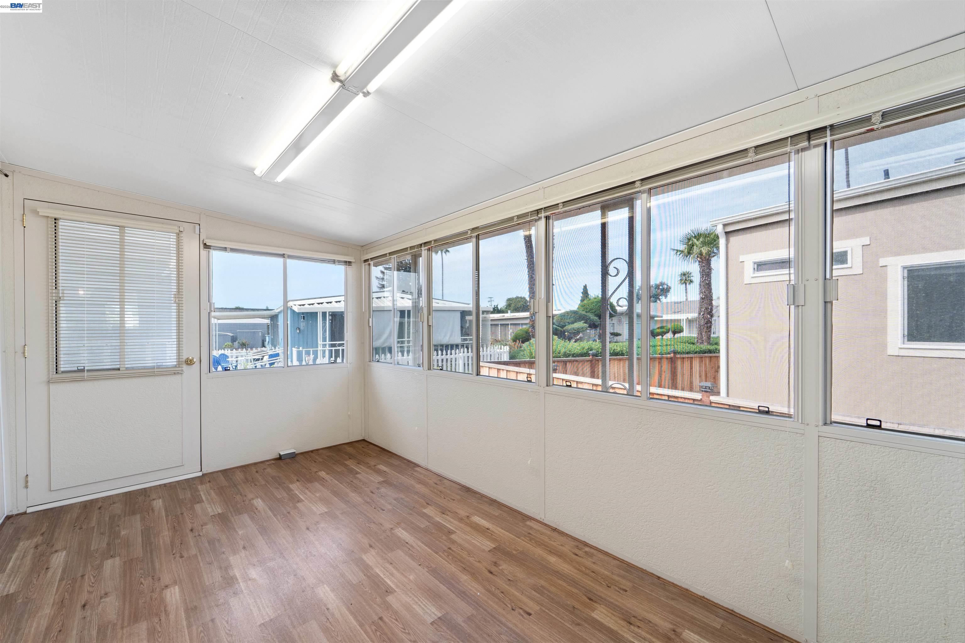 Detail Gallery Image 27 of 35 For 301 Maui Circle, Union City,  CA 94587 - 3 Beds | 2 Baths