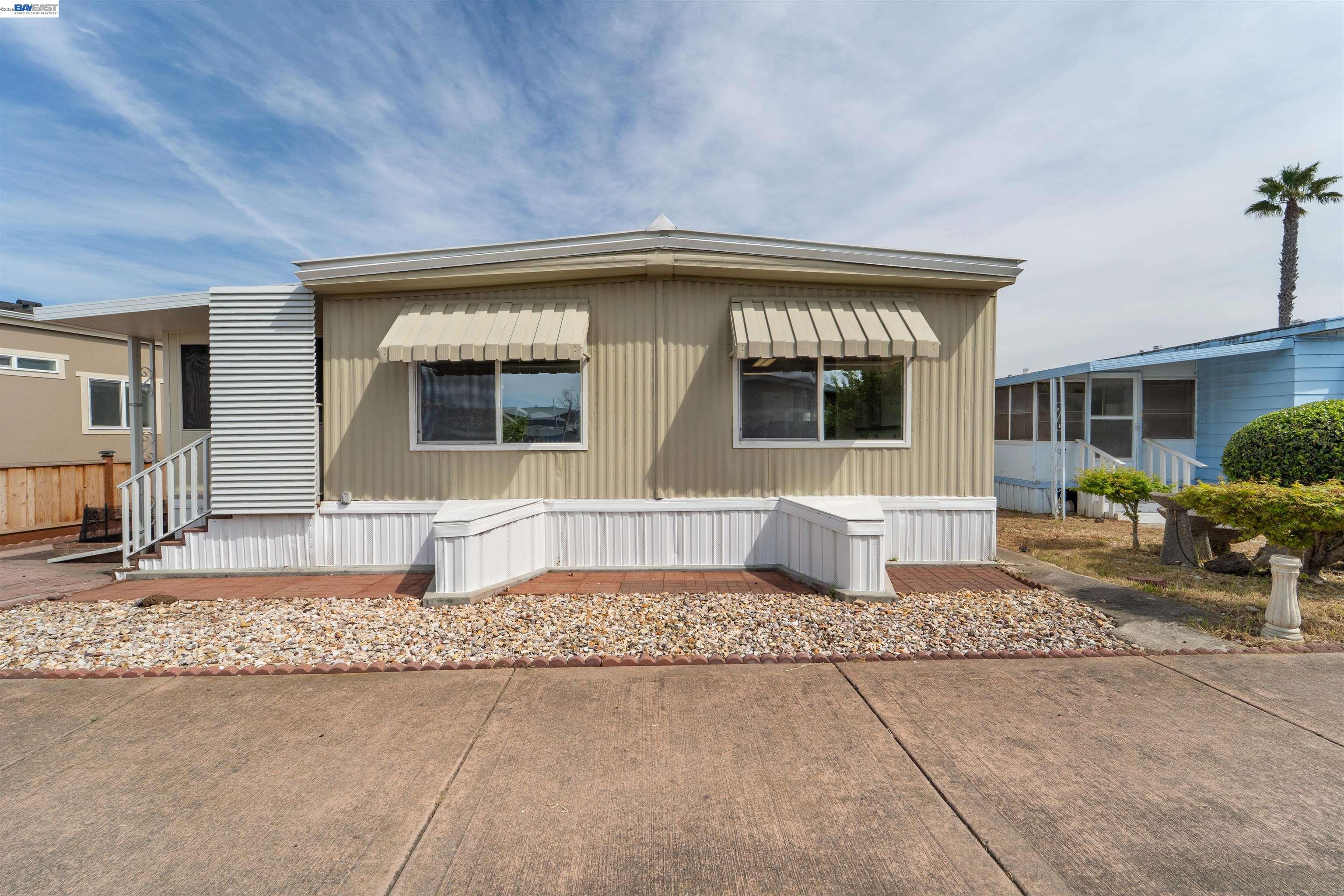 Detail Gallery Image 29 of 35 For 301 Maui Circle, Union City,  CA 94587 - 3 Beds | 2 Baths