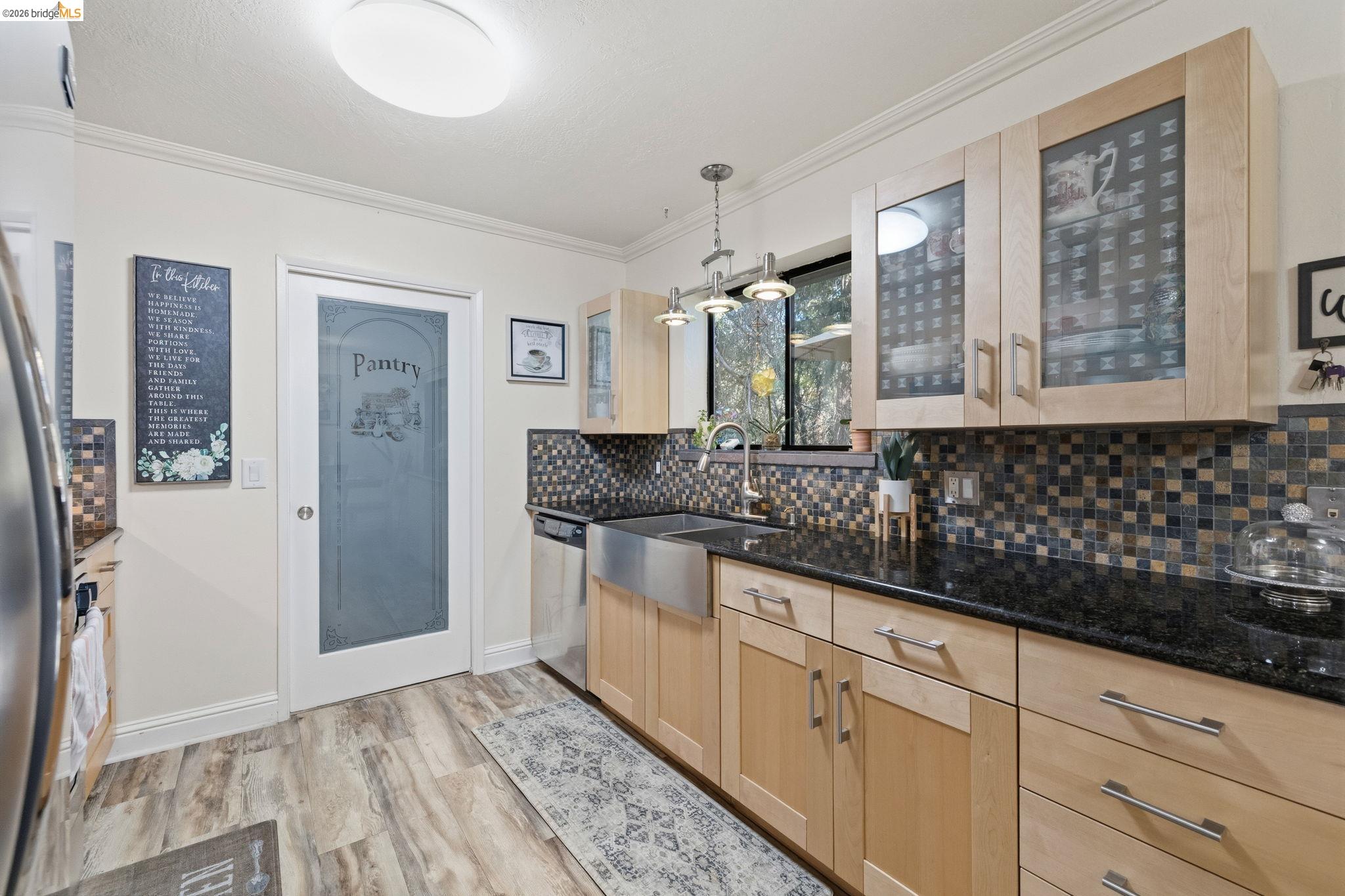 Detail Gallery Image 13 of 36 For 21999 Fallview, Sonora,  CA 95370 - 4 Beds | 3 Baths