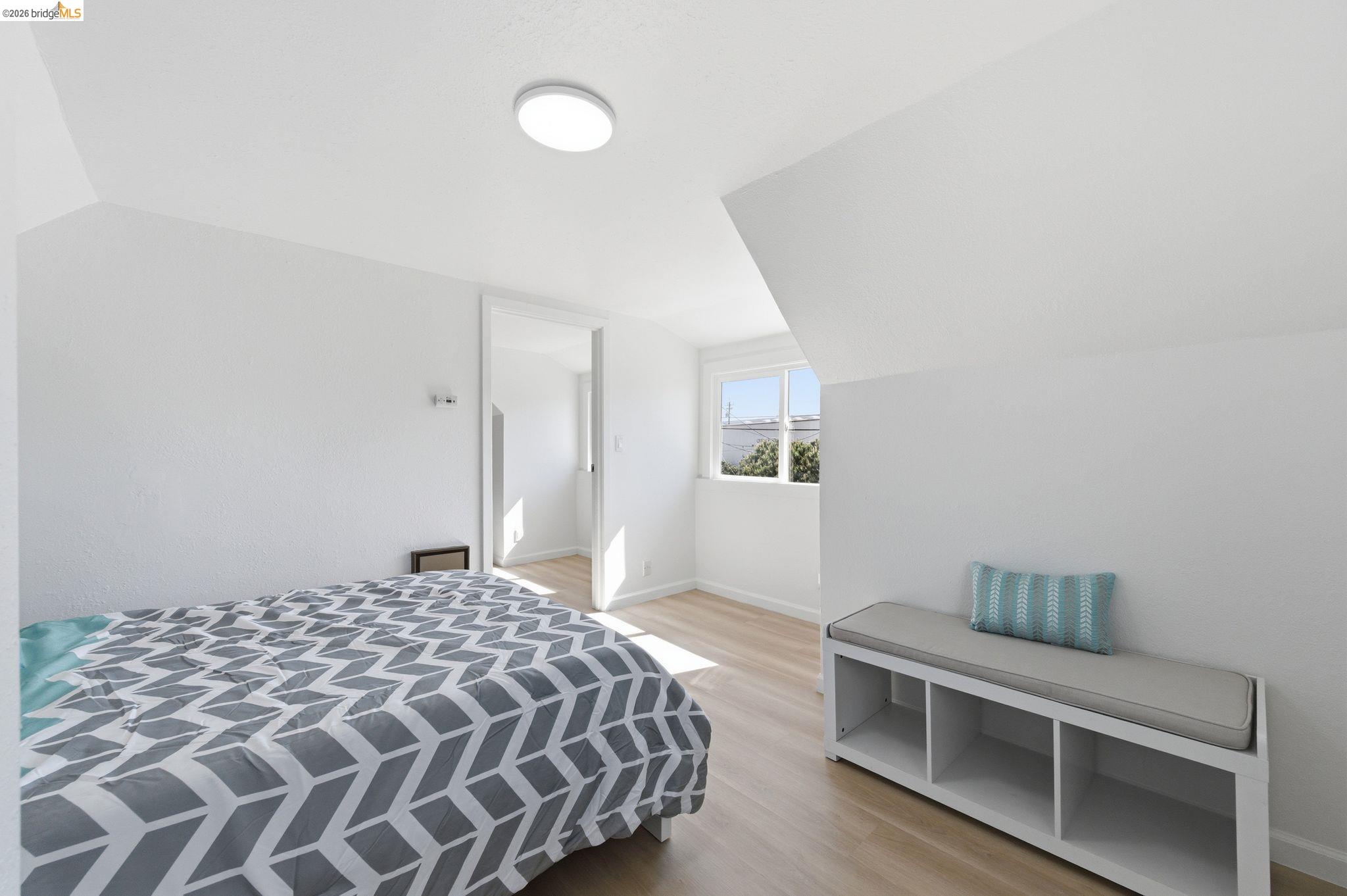 Detail Gallery Image 14 of 30 For 5334 E 10th St., Oakland,  CA 94601 - 3 Beds | 2 Baths