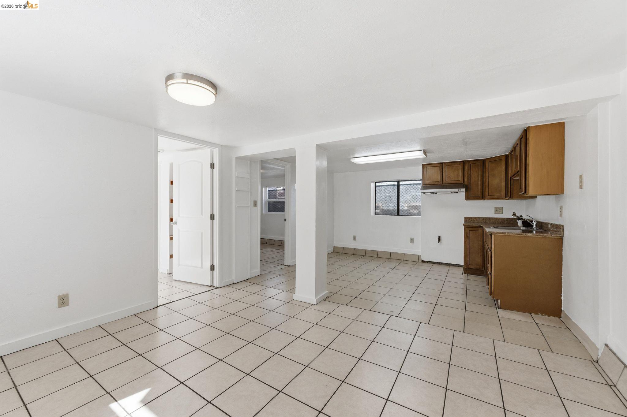 Detail Gallery Image 16 of 30 For 5334 E 10th St., Oakland,  CA 94601 - 3 Beds | 2 Baths