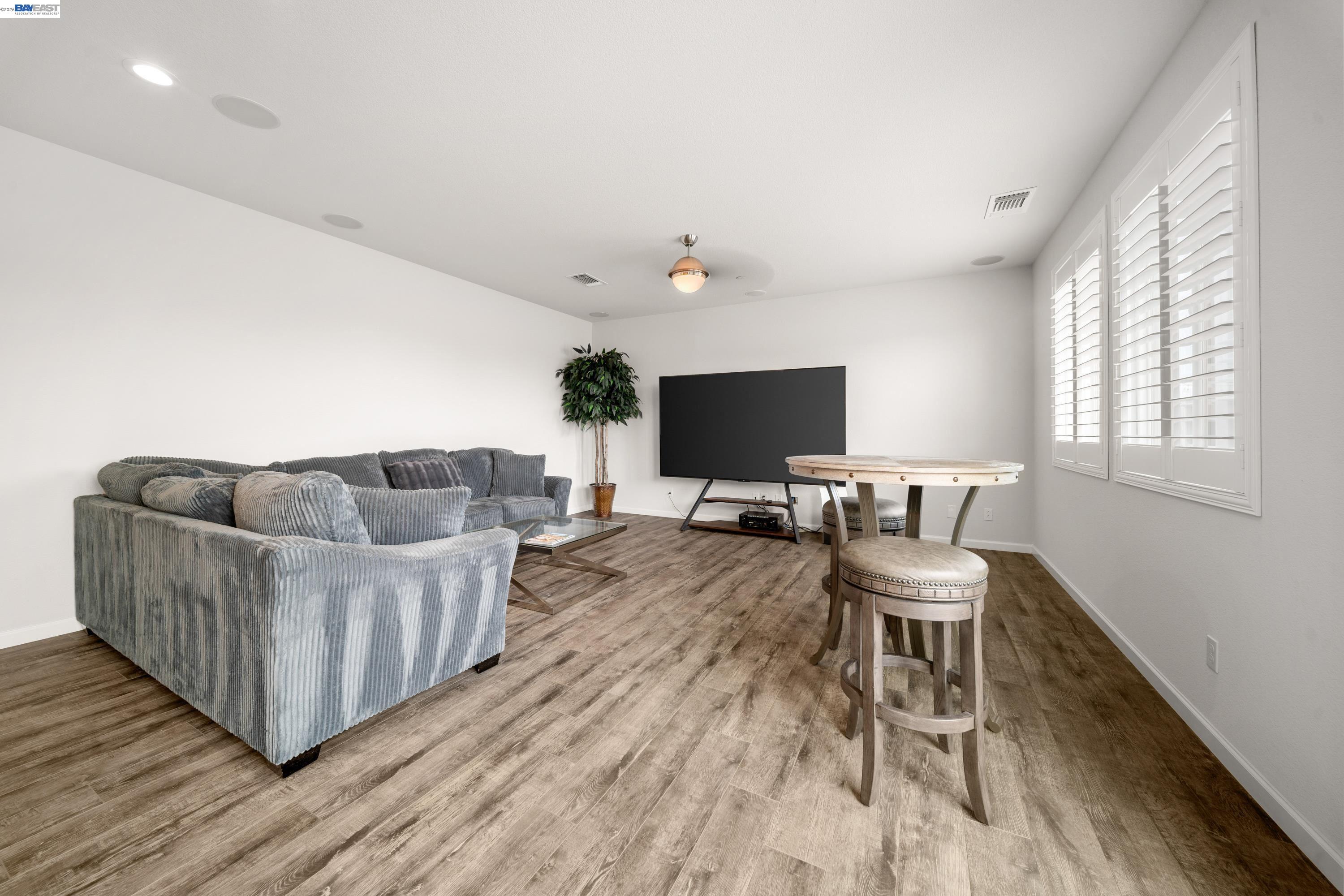 Detail Gallery Image 7 of 36 For 356 Coolcrest Dr, Oakley,  CA 94561 - 3 Beds | 2/1 Baths