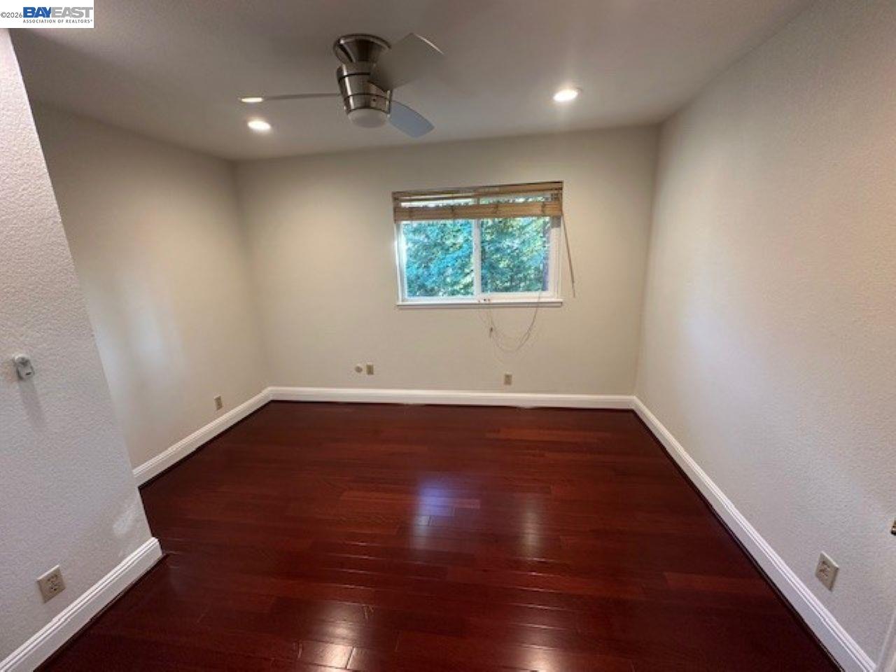 Detail Gallery Image 9 of 21 For 3219 Touriga Dr, Pleasanton,  CA 94566 - 4 Beds | 2/1 Baths