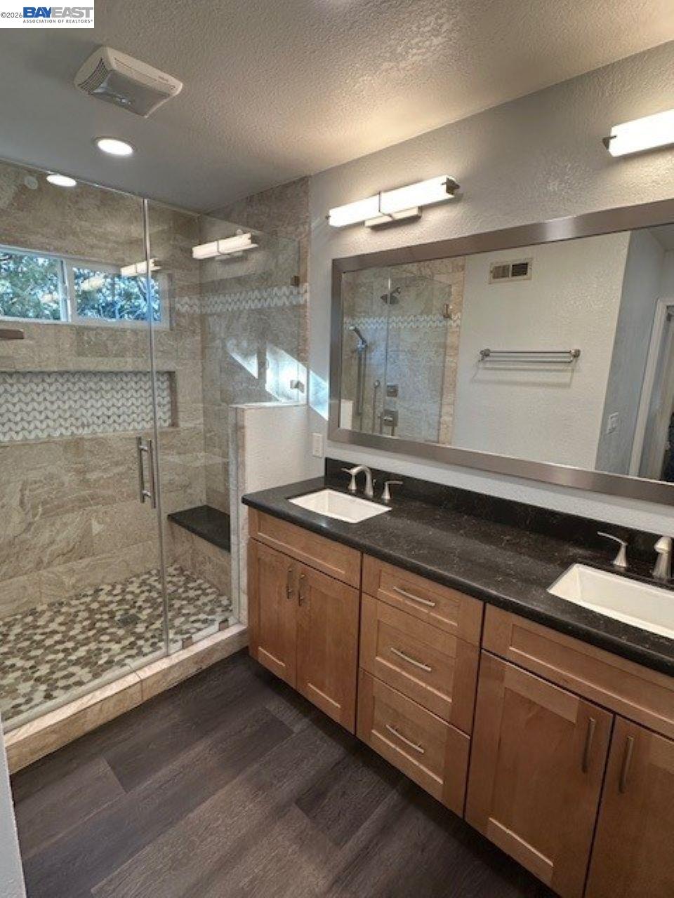 Detail Gallery Image 10 of 21 For 3219 Touriga Dr, Pleasanton,  CA 94566 - 4 Beds | 2/1 Baths