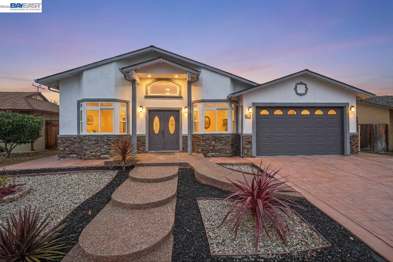 Detail Gallery Image 2 of 40 For 40772 Blacow Rd, Fremont,  CA 94538 - 4 Beds | 4/1 Baths