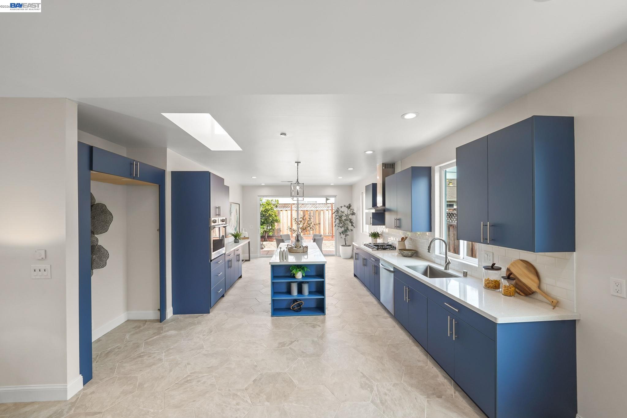 Detail Gallery Image 15 of 40 For 40772 Blacow Rd, Fremont,  CA 94538 - 4 Beds | 4/1 Baths