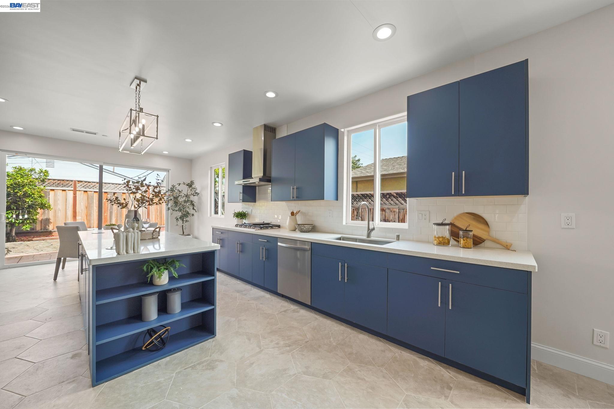 Detail Gallery Image 16 of 40 For 40772 Blacow Rd, Fremont,  CA 94538 - 4 Beds | 4/1 Baths