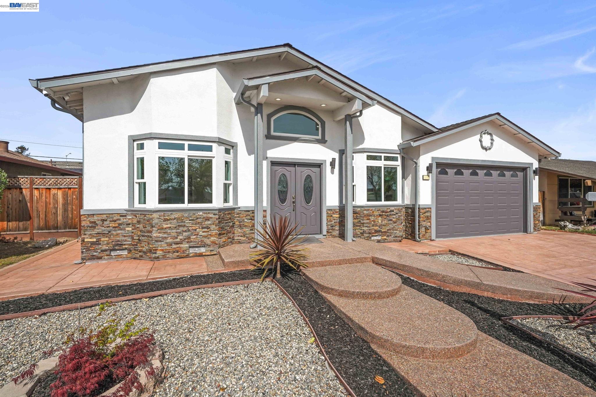 Detail Gallery Image 5 of 40 For 40772 Blacow Rd, Fremont,  CA 94538 - 4 Beds | 4/1 Baths