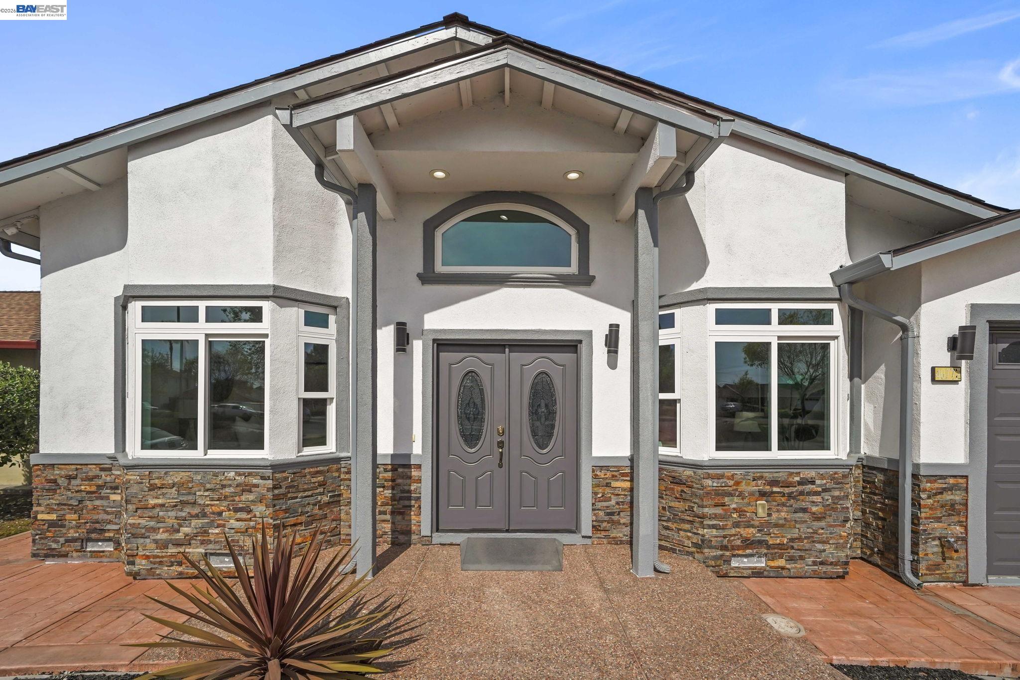 Detail Gallery Image 6 of 40 For 40772 Blacow Rd, Fremont,  CA 94538 - 4 Beds | 4/1 Baths