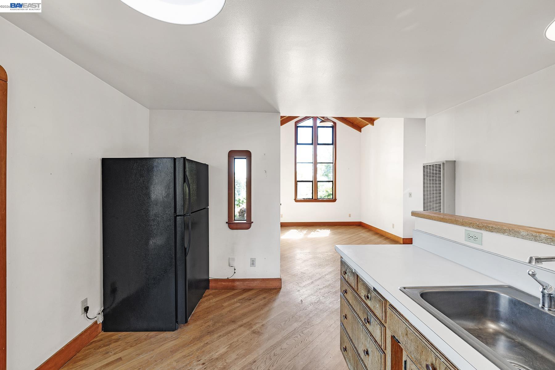 Detail Gallery Image 12 of 24 For 3261 Wyman Street, Oakland,  CA 94619 - 2 Beds | 1 Baths