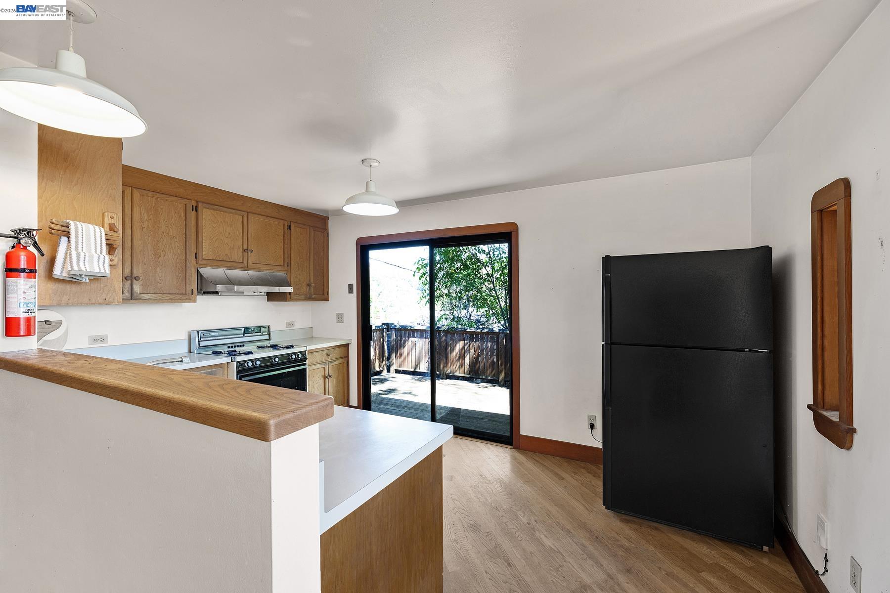 Detail Gallery Image 13 of 24 For 3261 Wyman Street, Oakland,  CA 94619 - 2 Beds | 1 Baths