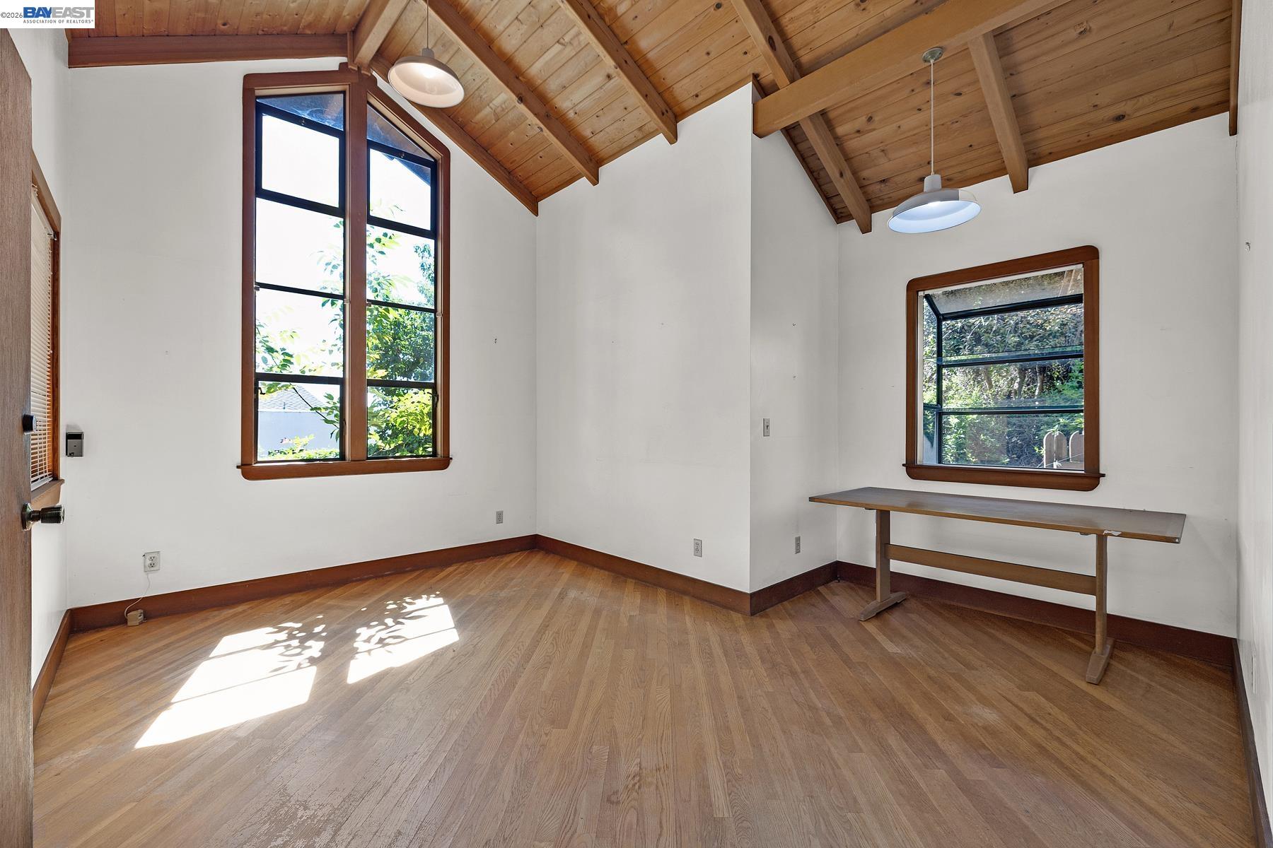 Detail Gallery Image 5 of 24 For 3261 Wyman Street, Oakland,  CA 94619 - 2 Beds | 1 Baths