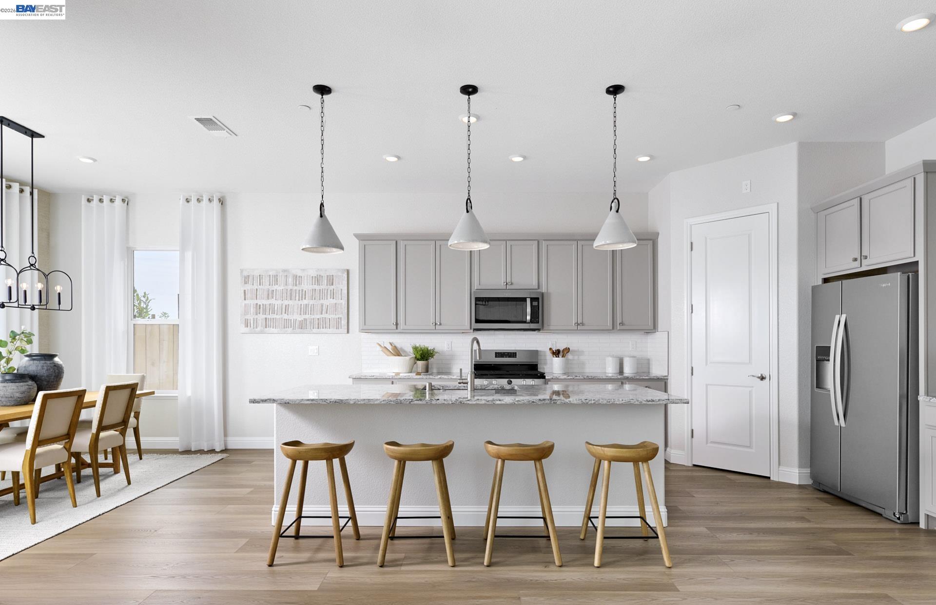 Detail Gallery Image 5 of 8 For 586 Lee Loop, Discovery Bay,  CA 94505 - 4 Beds | 3 Baths