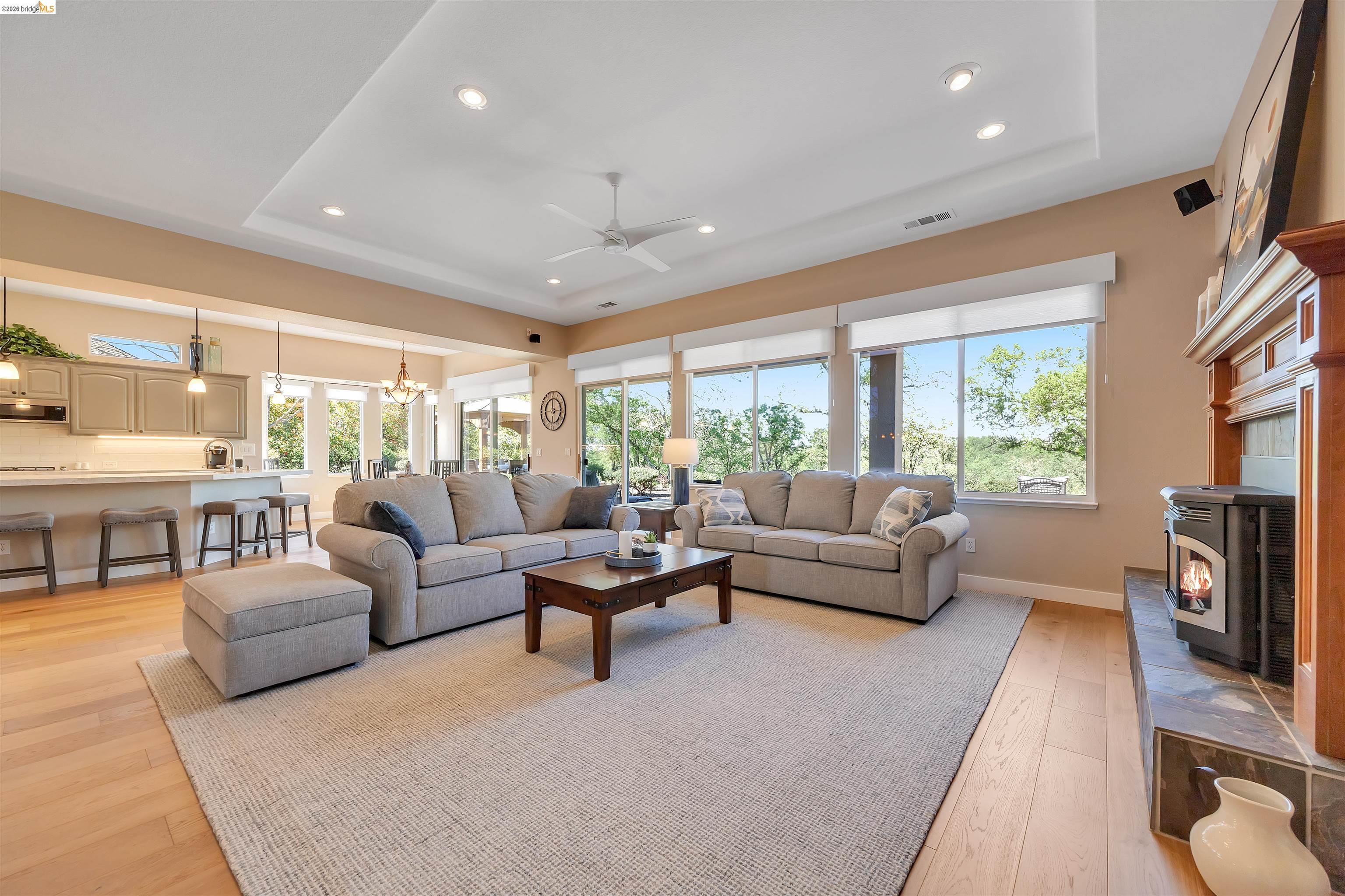 Detail Gallery Image 14 of 62 For 16 Rock Ridge, Copperopolis,  CA 95228 - 3 Beds | 2/1 Baths