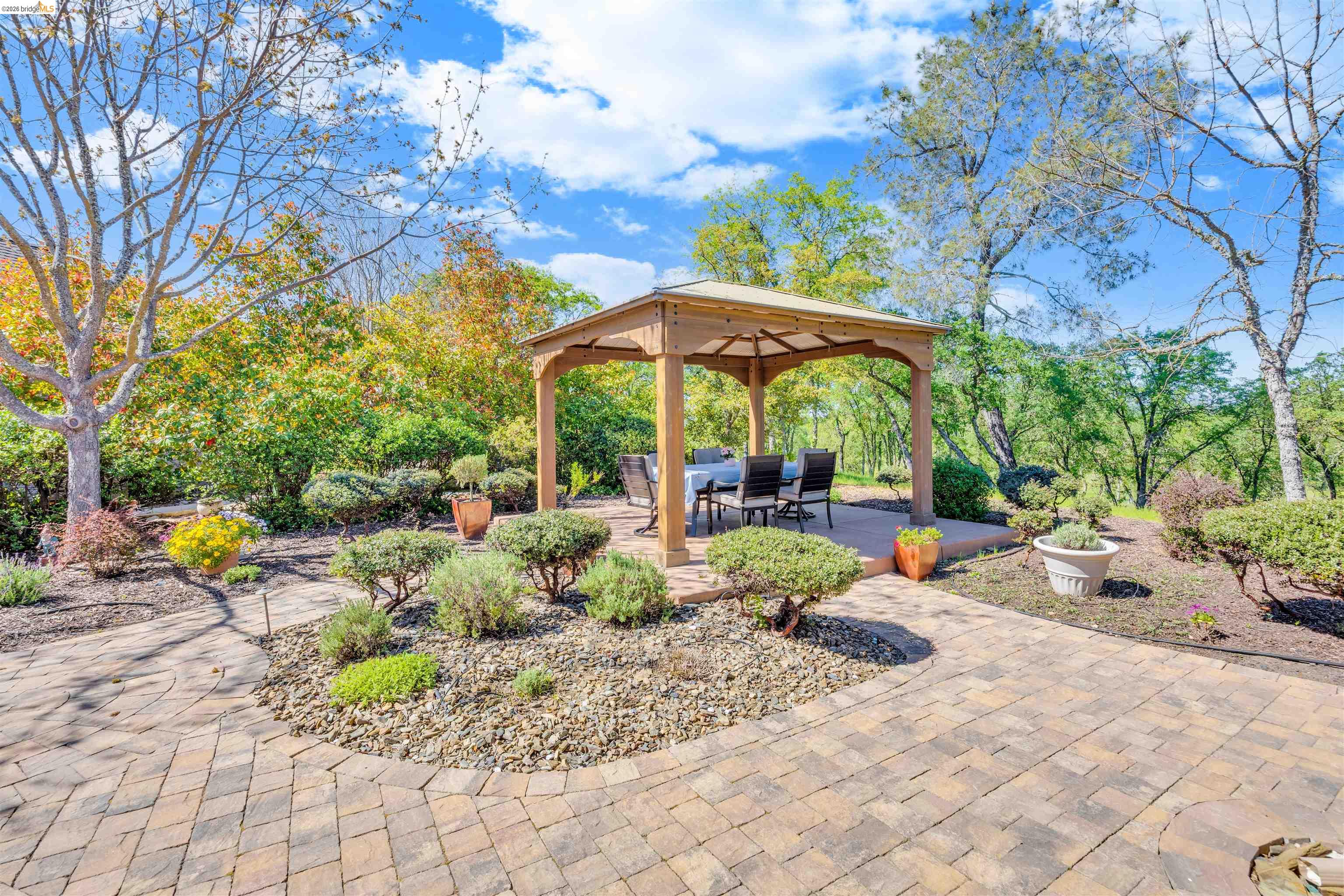 Detail Gallery Image 9 of 62 For 16 Rock Ridge, Copperopolis,  CA 95228 - 3 Beds | 2/1 Baths