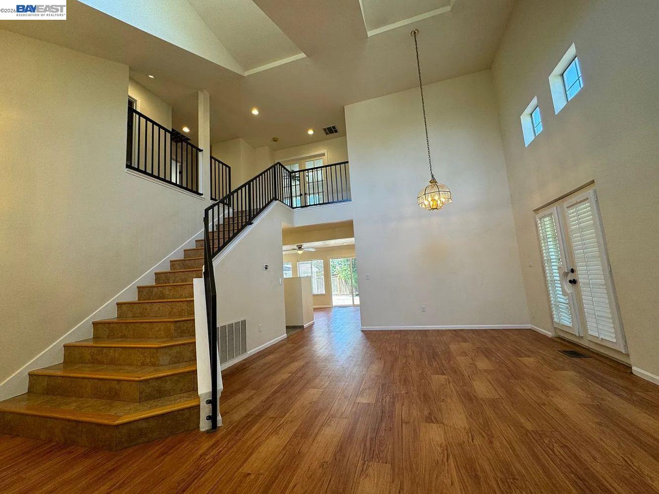 Detail Gallery Image 5 of 47 For 5067 Prairie Way, Antioch,  CA 94531 - 4 Beds | 3 Baths