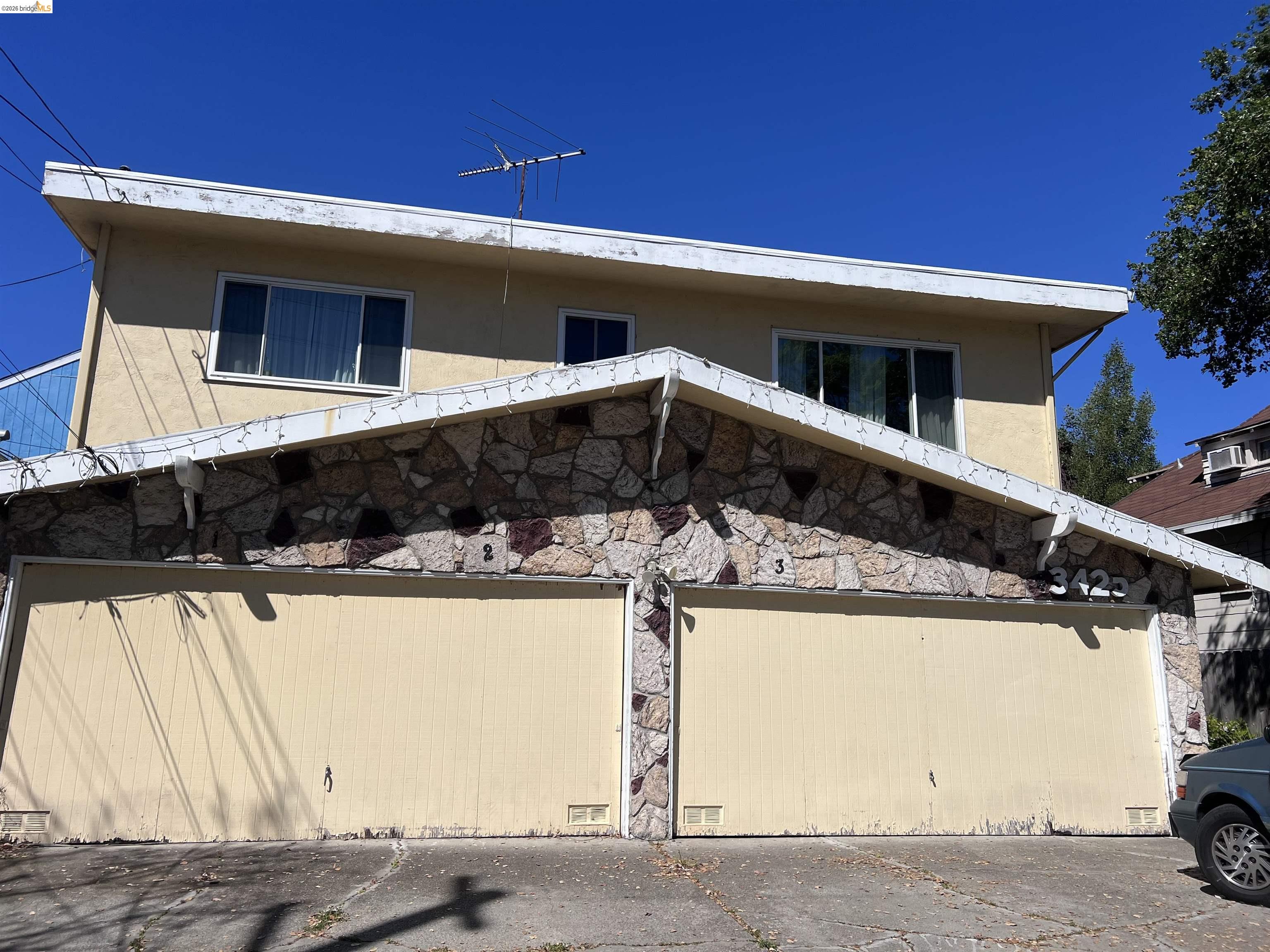 Front Image Thumbnail for EB41128303