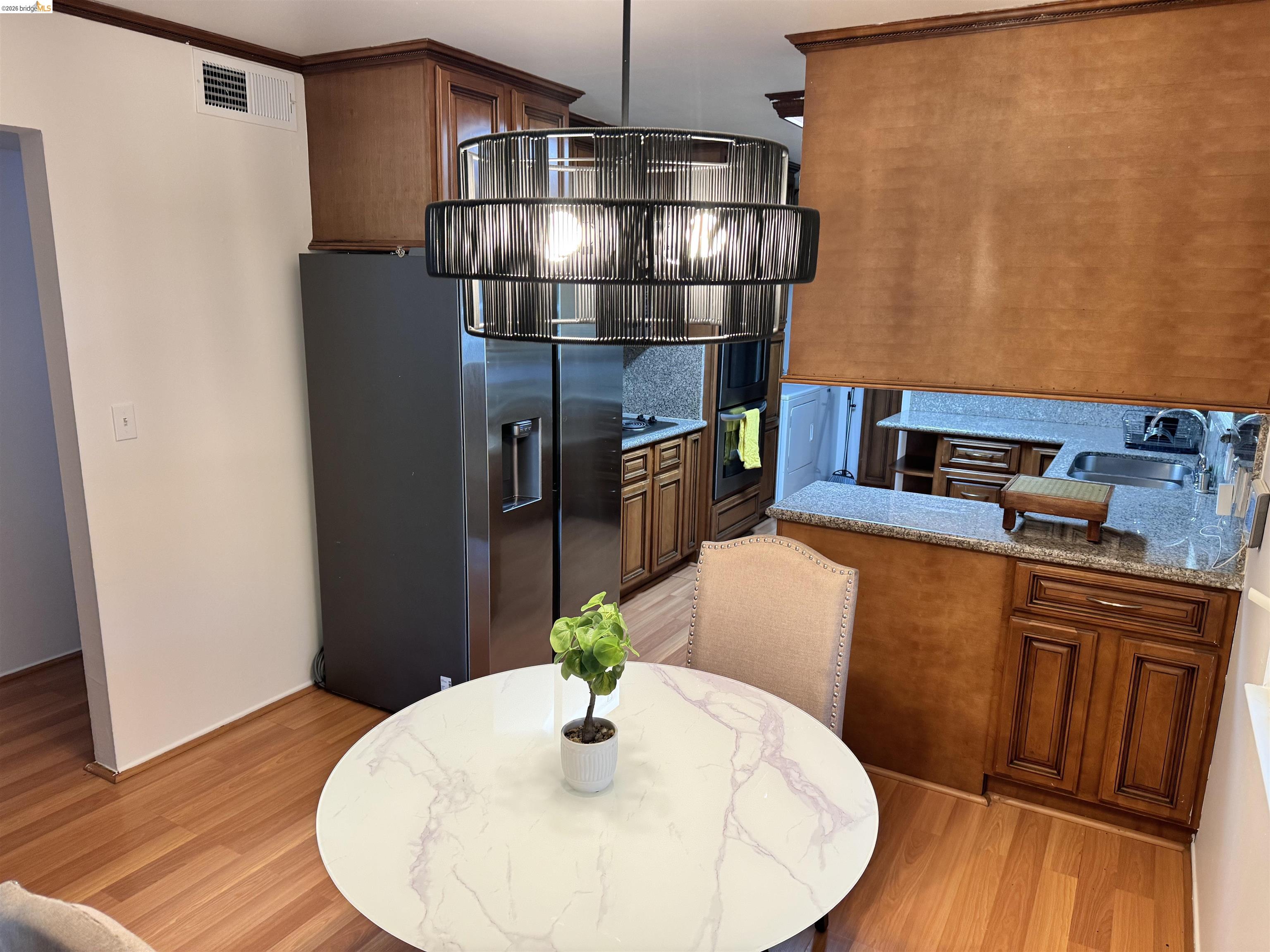 Detail Gallery Image 2 of 12 For 3425 Wilson Ave, Oakland,  CA 94602 - – Beds | – Baths