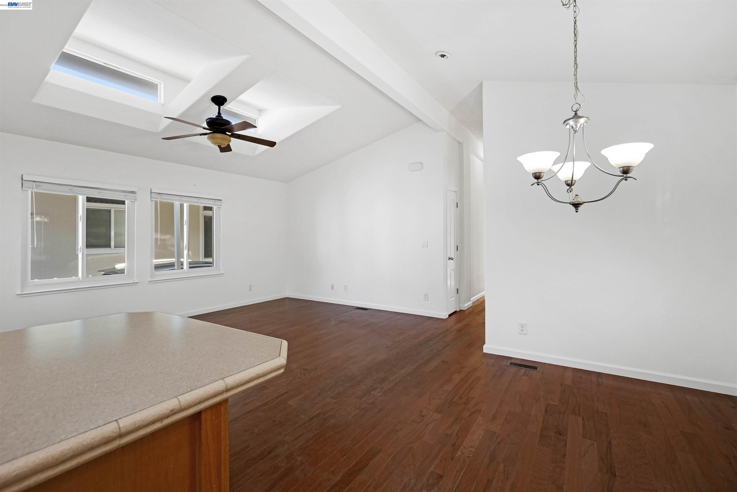 Detail Gallery Image 13 of 37 For 1200 W Winton Ave Spc 86,  Hayward,  CA 94545 - 2 Beds | 2 Baths