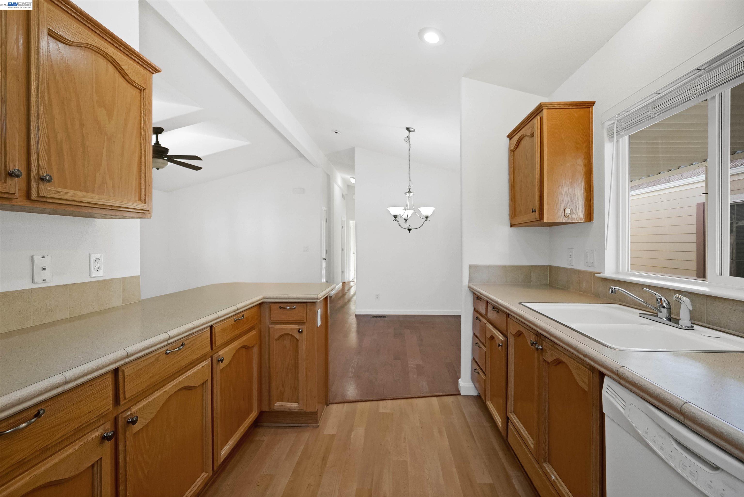 Detail Gallery Image 19 of 37 For 1200 W Winton Ave Spc 86,  Hayward,  CA 94545 - 2 Beds | 2 Baths