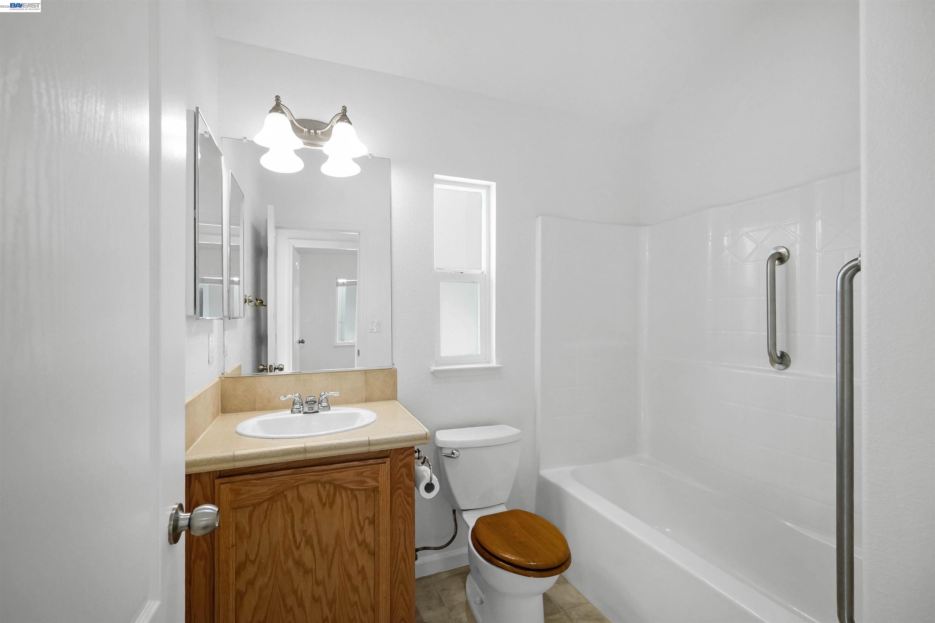 Detail Gallery Image 32 of 37 For 1200 W Winton Ave Spc 86,  Hayward,  CA 94545 - 2 Beds | 2 Baths