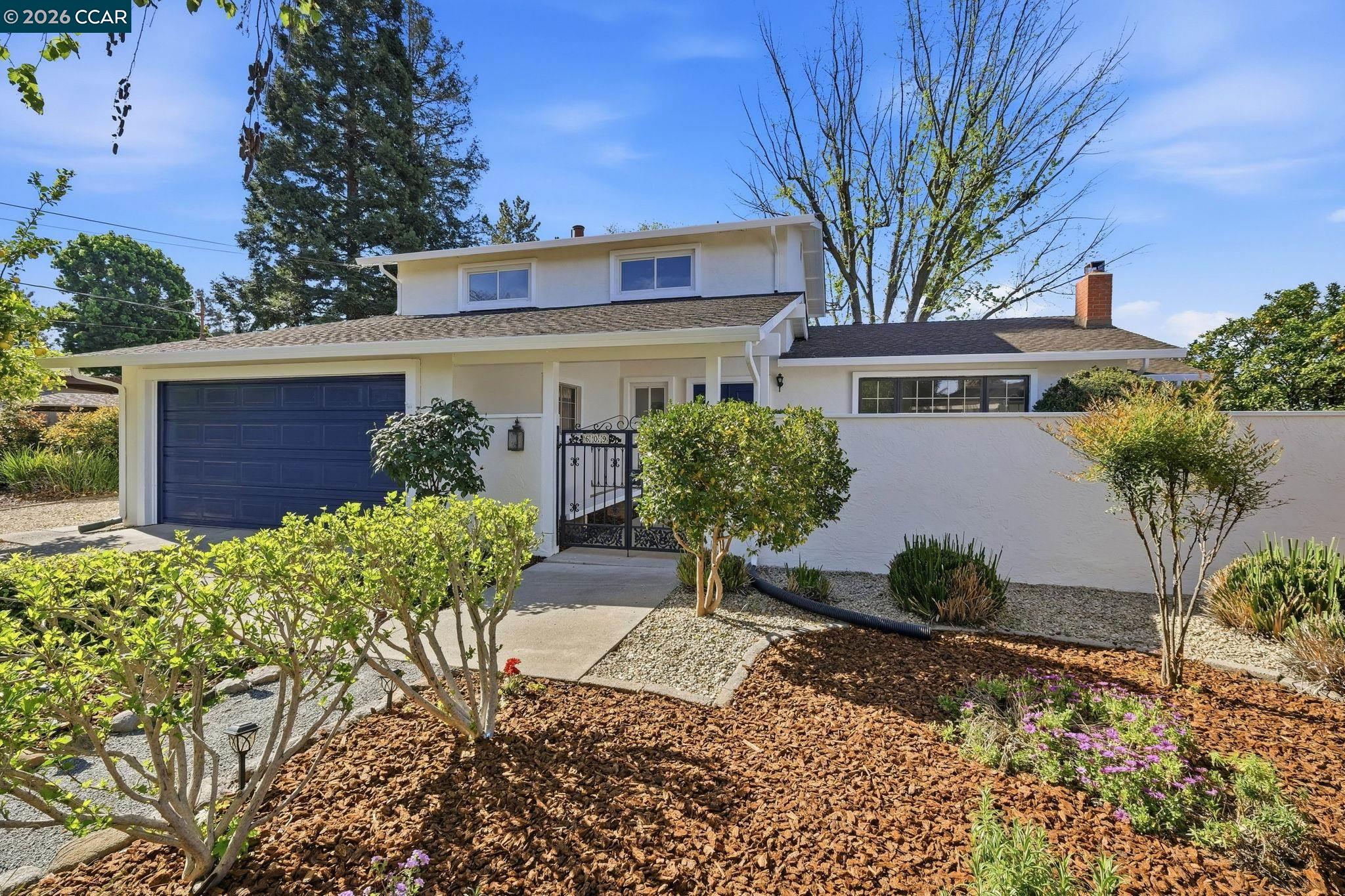 Detail Gallery Image 2 of 46 For 609 Teak Ct, Walnut Creek,  CA 94598 - 4 Beds | 3 Baths