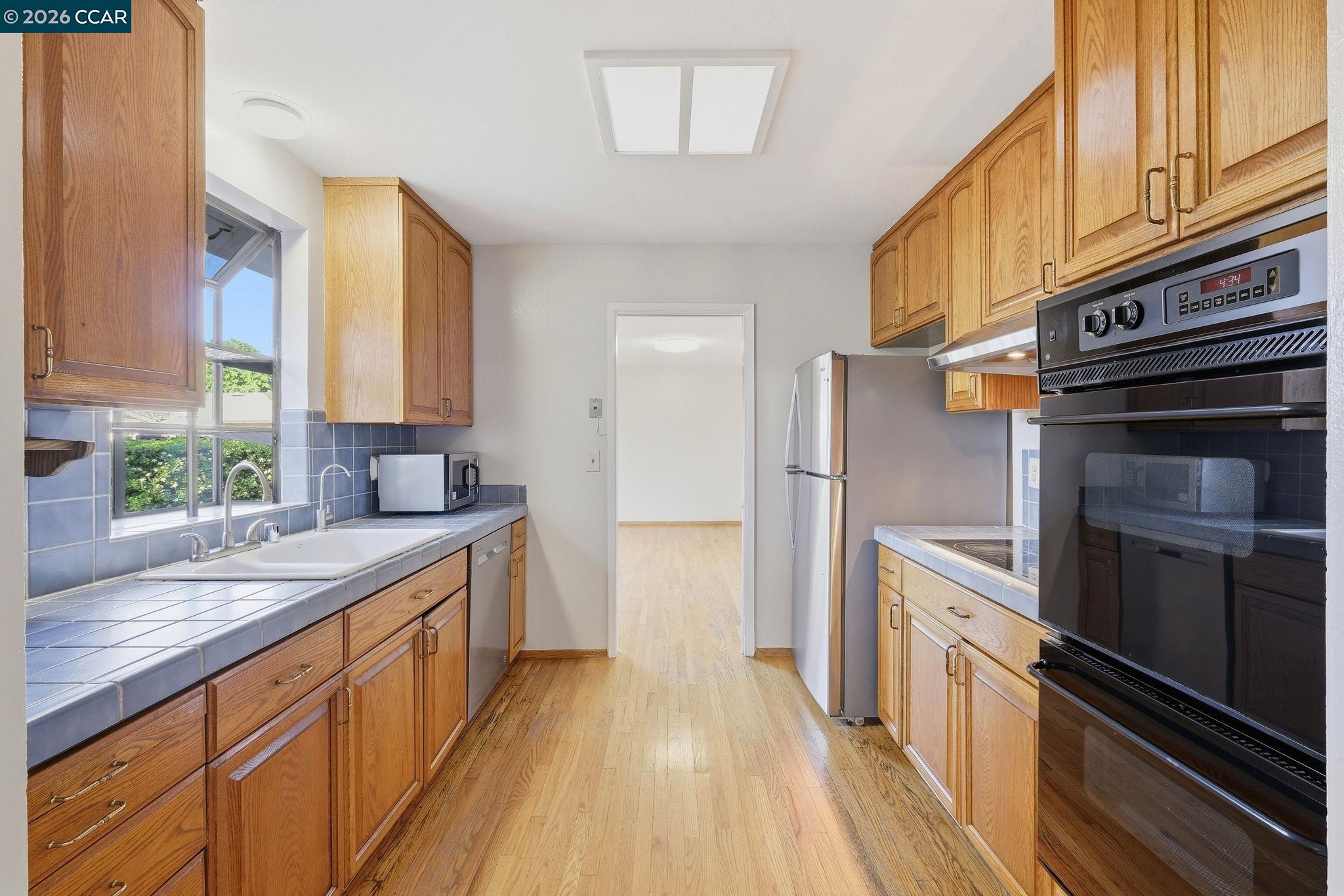 Detail Gallery Image 16 of 46 For 609 Teak Ct, Walnut Creek,  CA 94598 - 4 Beds | 3 Baths