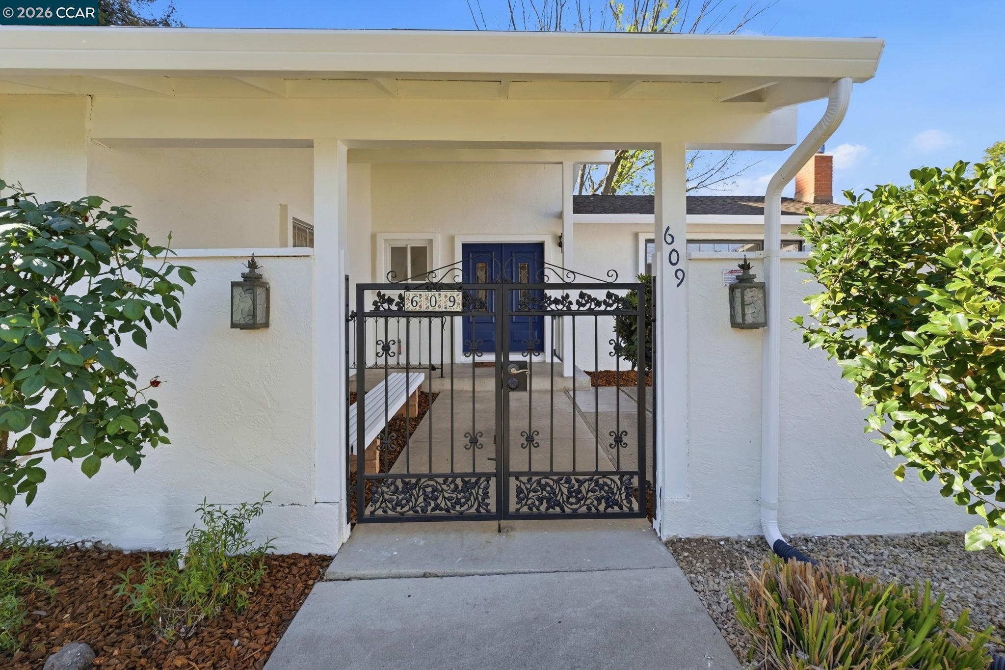 Detail Gallery Image 4 of 46 For 609 Teak Ct, Walnut Creek,  CA 94598 - 4 Beds | 3 Baths