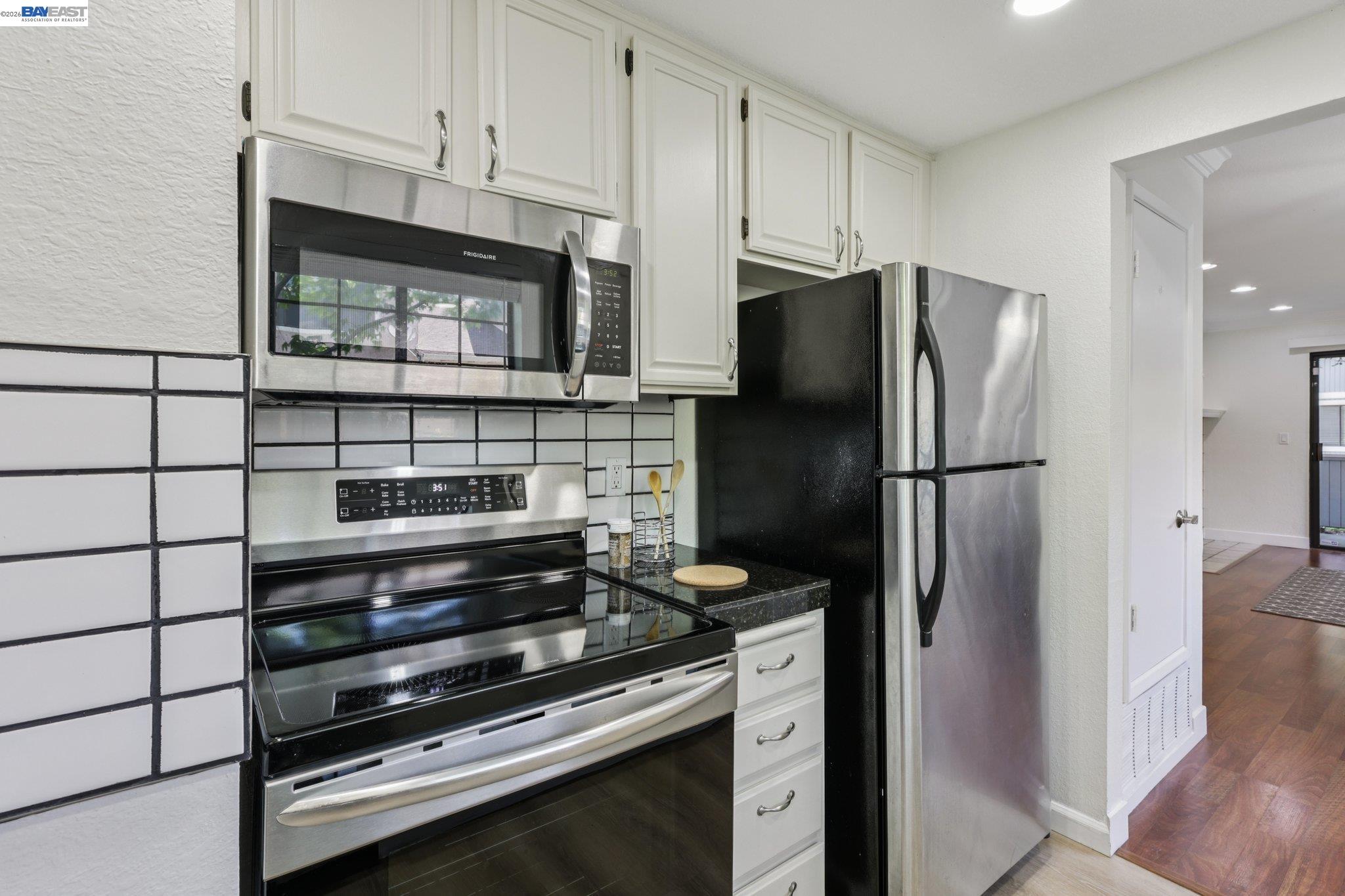 Photo #8: 41128307 Listing: Photo #8