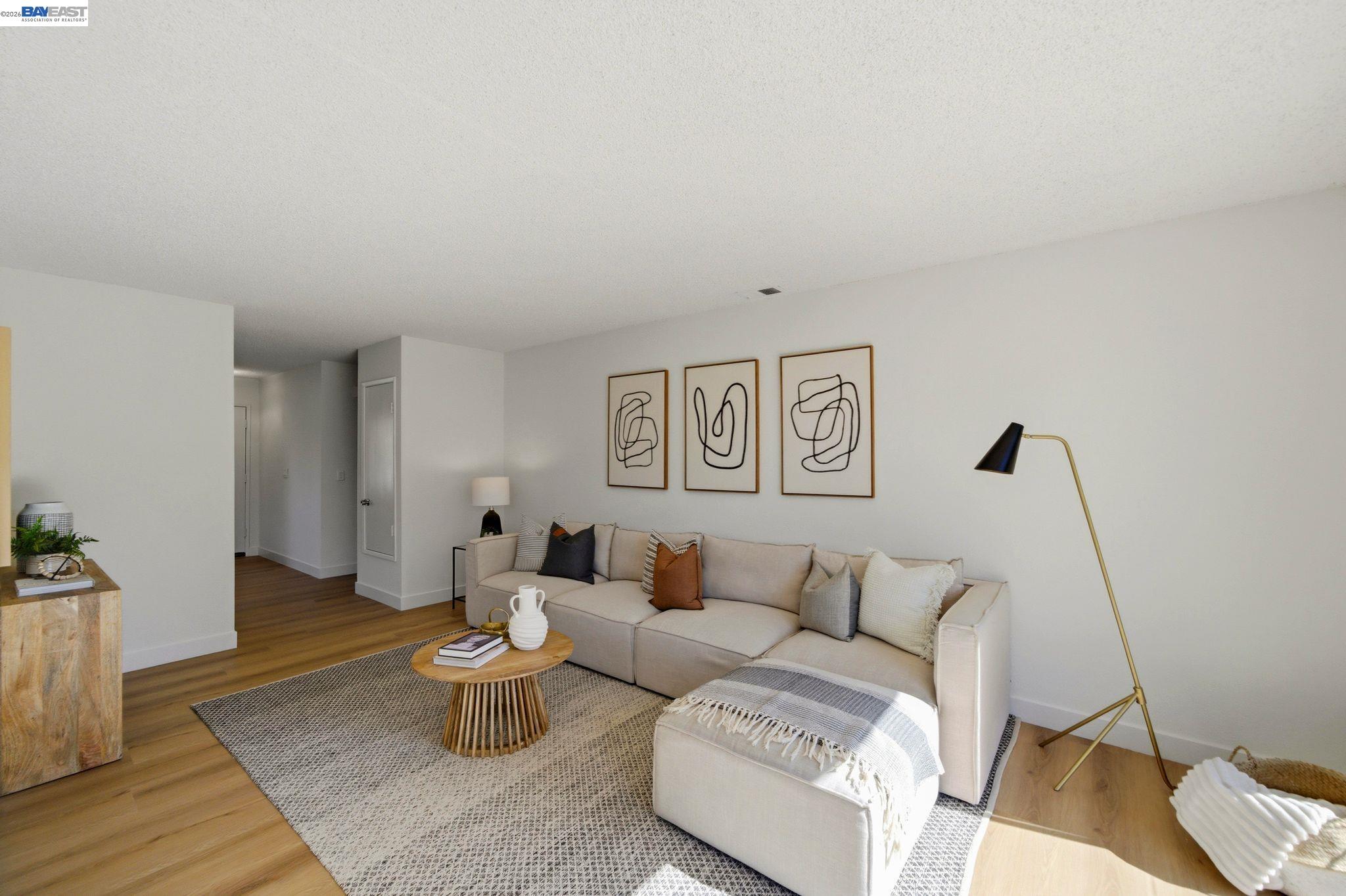 Detail Gallery Image 13 of 47 For 1686 Rhododendron Dr, Livermore,  CA 94551 - 4 Beds | 2 Baths