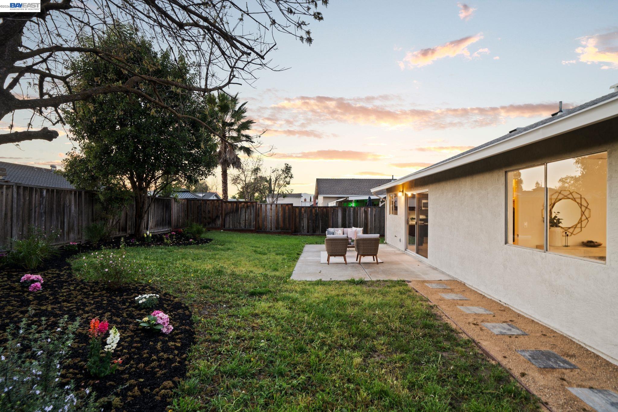 Detail Gallery Image 41 of 47 For 1686 Rhododendron Dr, Livermore,  CA 94551 - 4 Beds | 2 Baths