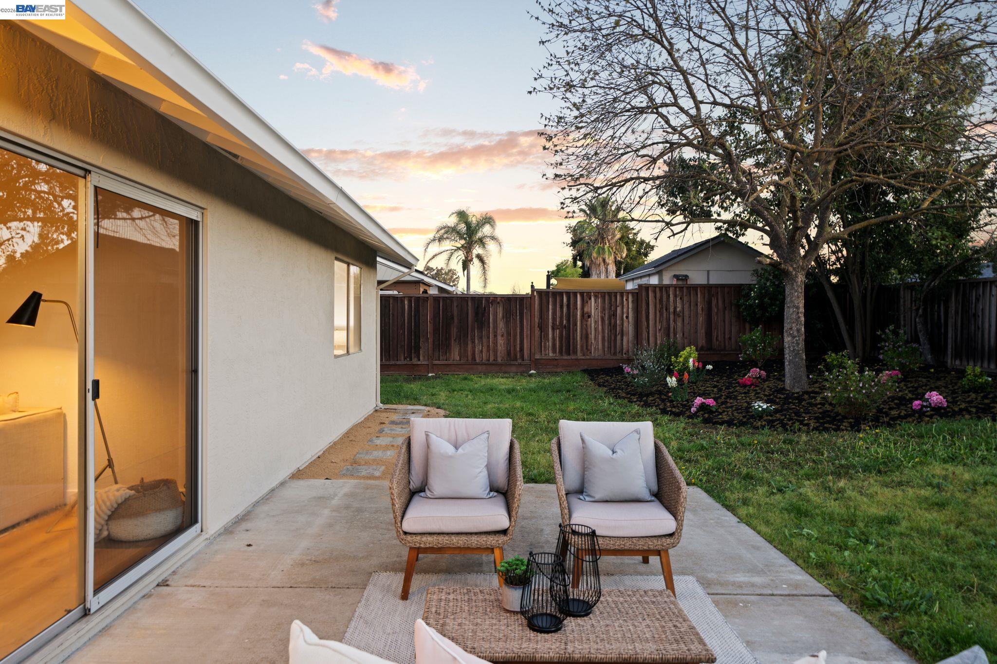 Detail Gallery Image 43 of 47 For 1686 Rhododendron Dr, Livermore,  CA 94551 - 4 Beds | 2 Baths