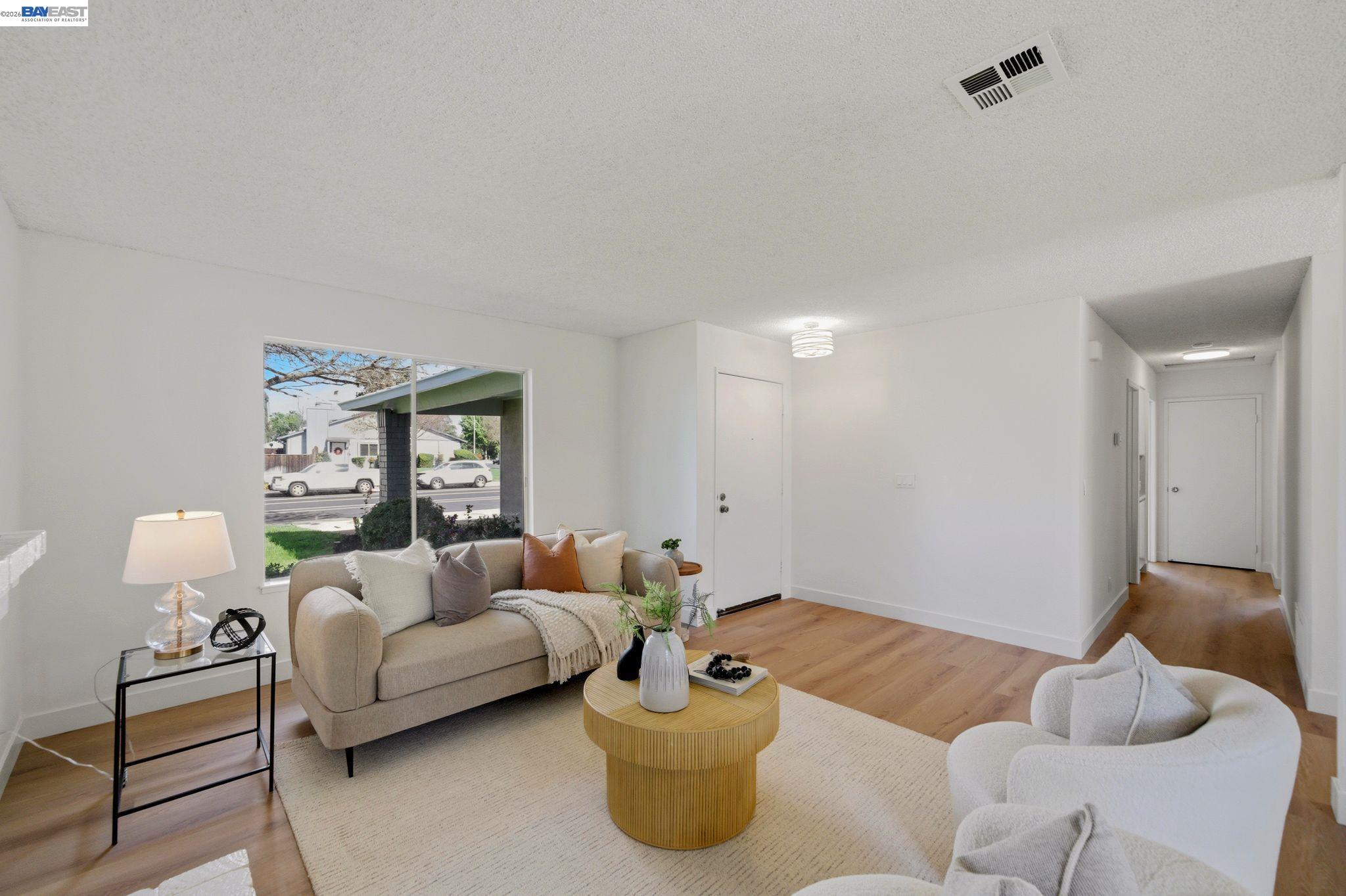 Detail Gallery Image 6 of 47 For 1686 Rhododendron Dr, Livermore,  CA 94551 - 4 Beds | 2 Baths