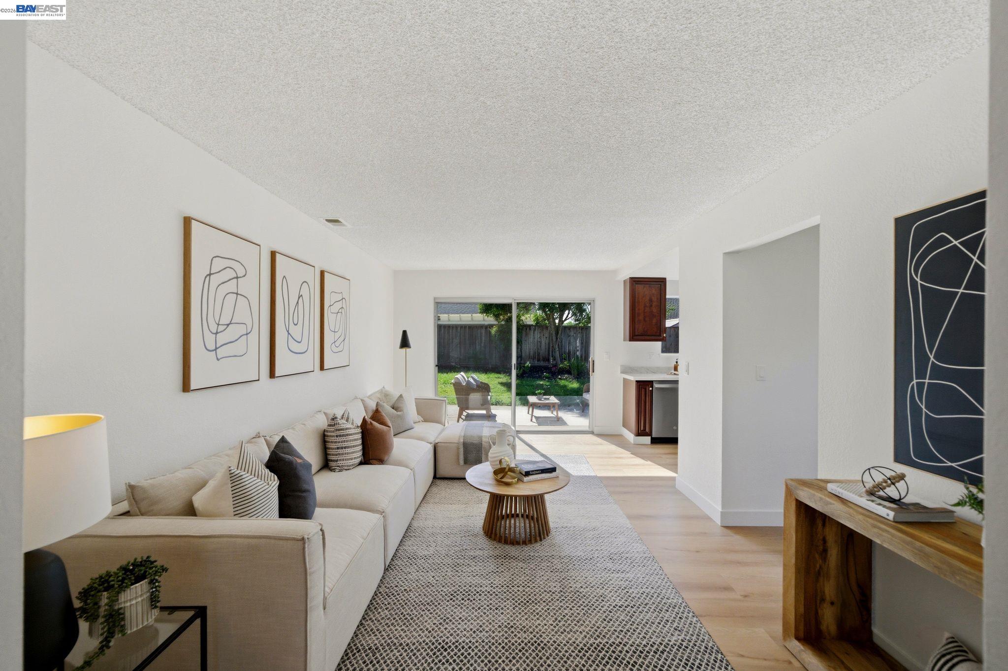 Detail Gallery Image 10 of 47 For 1686 Rhododendron Dr, Livermore,  CA 94551 - 4 Beds | 2 Baths